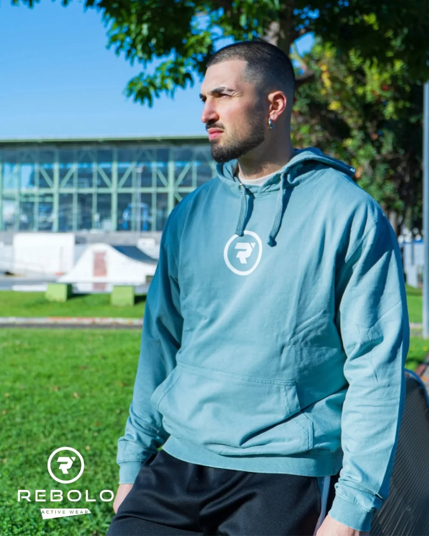 O frio já está a começar a ir embora, e estes nossos hoodies são ideais para esta 'meia-estação'.
Nem muito quentes, nem muito frios. ☀️🌀
O tecido é mais fino e fresco 👌
Experimenta, estão disponíveis na nossa receção 😉
#reboloactivewear #hoodies #gymfunchal #muscleislife #rebologym