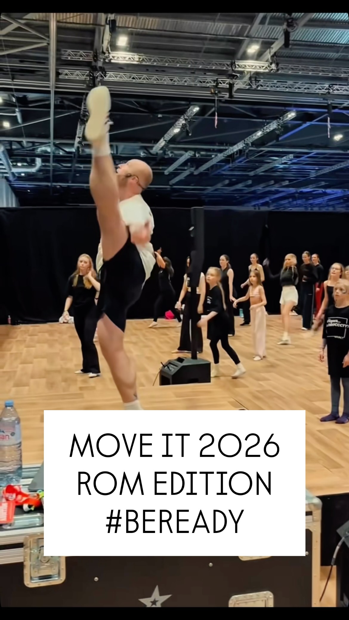 We had such a wonderful time at Move It this year!
A huge thank you to everyone who joined us for our three classes — Acting Through Song, Theatre Jazz, and Tap Dance MT-Style!!
The talent in the room was truly incredible, and the energy throughout each session was just fantastic. It was an absolute joy to work with so many passionate performers.
We’re especially proud that our Course Director and Vice Principal, @anthonywhiteman, had the opportunity to represent ROM Theatre Arts and share his expertise.
Thank you again to @moveitshow for having us — we loved every moment and are so grateful to have been part of such an inspiring event⭐️👏
-
-
-
-
-
-
#MoveIt #ROMTheatreArts #MusicalTheatre #DanceTraining #ActingThroughSong