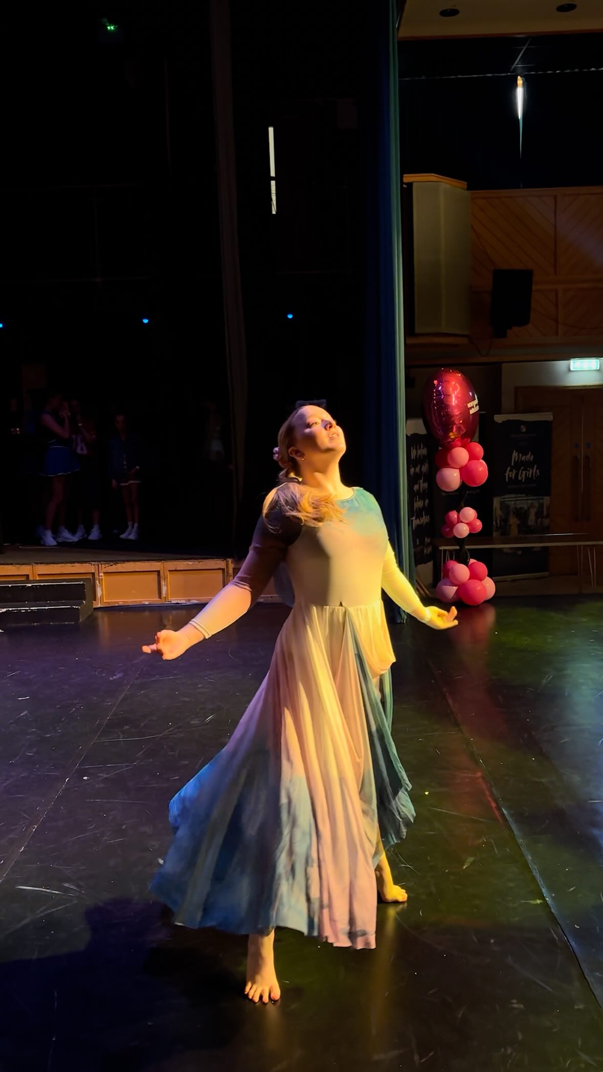 The proudest feeling watching from the wings 🥹
Thank you to the wonderful team at @supremedancecomp for another brilliant day, and to all of the other schools competing - such kindness, support and sportsmanship from everyone 💛