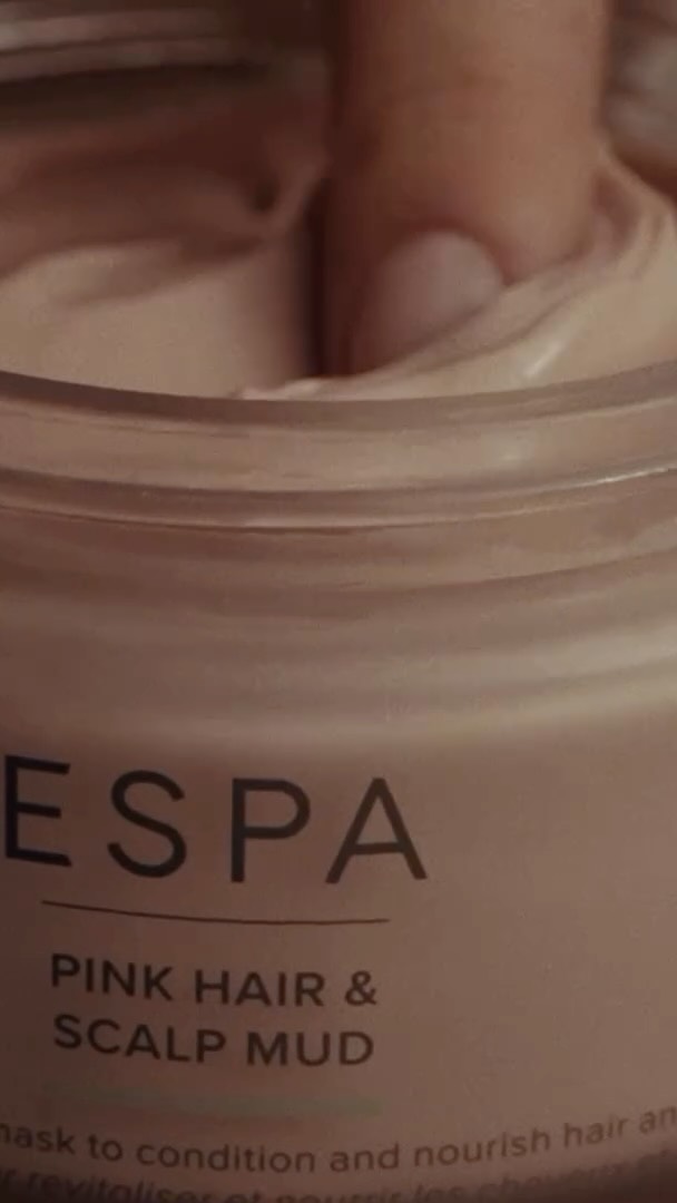 ✨ Serenity Spa Treatment Focus | Jan–Mar ✨
Winter skin? We’ve got you. ❄️💆♀️
This season is all about hydration, glow & skin recovery.
🌿 Featured Treatment: ESPA Inner Beauty Facial
The ultimate facial to reset tired, dull winter skin and leave you feeling refreshed + radiant.
💧 Benefits:
✔ Deep hydration + nourishment
✔ Boosts glow + radiance
✔ Softens + smooths skin texture
✔ Calms stressed or sensitive skin
✔ Relaxing facial massage for total wellbeing
👩🦰 Perfect for:
✨ Dry or dehydrated skin
✨ Dull, tired-looking skin
✨ Anyone needing a winter skin pick-me-up
✨ A relaxing glow-up moment
📍Available now at Serenity Spa
📩 DM to book / Tap the link in bio
#SerenitySpa #ESPAFacial #InnerBeautyFacial #WinterSkinCare #GlowingSkin FacialTreatment SelfCareSeason SpaDay