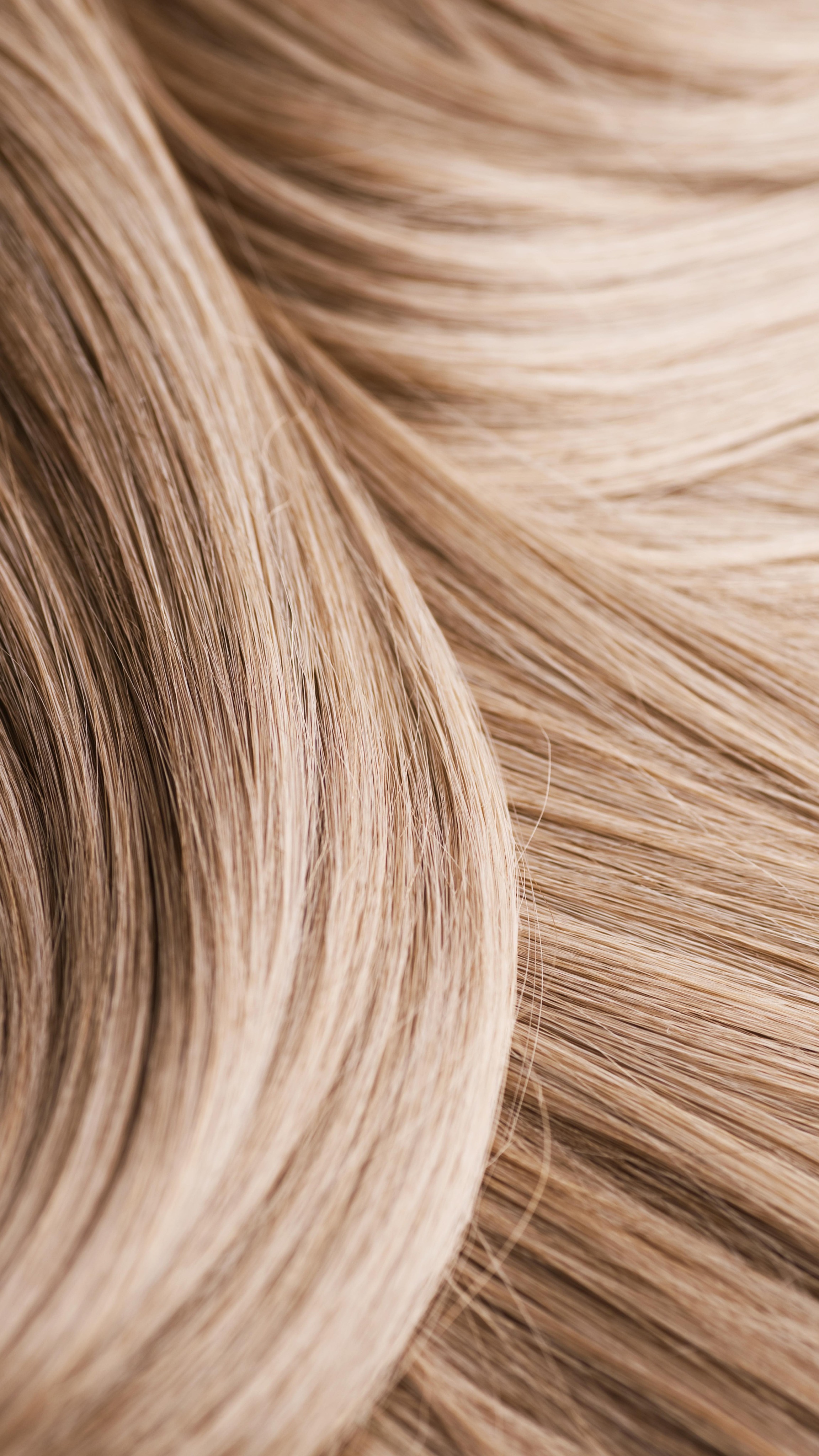 HAIR & NAILS IN ONE GO ✨
Ein Termin, zwei Behandlungen, clever kombiniert!
Besonders für meine Busy Ladies mit wenig Zeit habe ich dieses Paket entwickelt:
Color Service und Maniküre in einer Sitzung. Während die Farbe einwirkt, werden deine Nägel perfekt gepflegt und lackiert. Danach wird die Farbe ausgewaschen und deine Haare werden – je nach Wunsch – geföhnt, gestylt oder auch noch geschnitten.
Das bedeutet für dich 💗:
frische Haarfarbe und perfekt gepflegte Nägel – in nur einem Termin.
Ideal auch, wenn du wenig Zeit hast, zum Beispiel über die Mittagspause. Ein Termin, der dir Zeit spart und dich rundum gepflegt aus dem Studio gehen lässt.
Probier es aus! BOOK NOW! ✨🥂
#seisensibycaterina #hairandnails #busyladies #coiffeurbaden #gellack