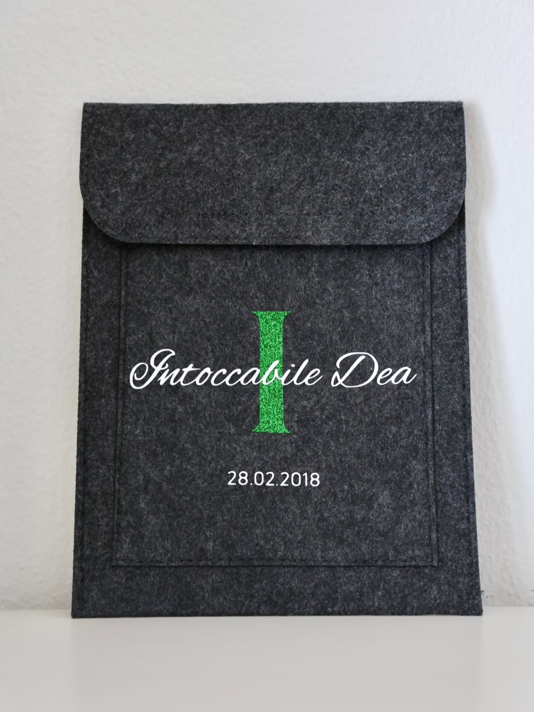 Stop using basic passport covers.
Make it yours😍🖤
Personalized with your name, logo or design.
Order now → kleaheart.com
#KLEAheart #equestrianstyle #custommade #horsegirl #equestrianbrand