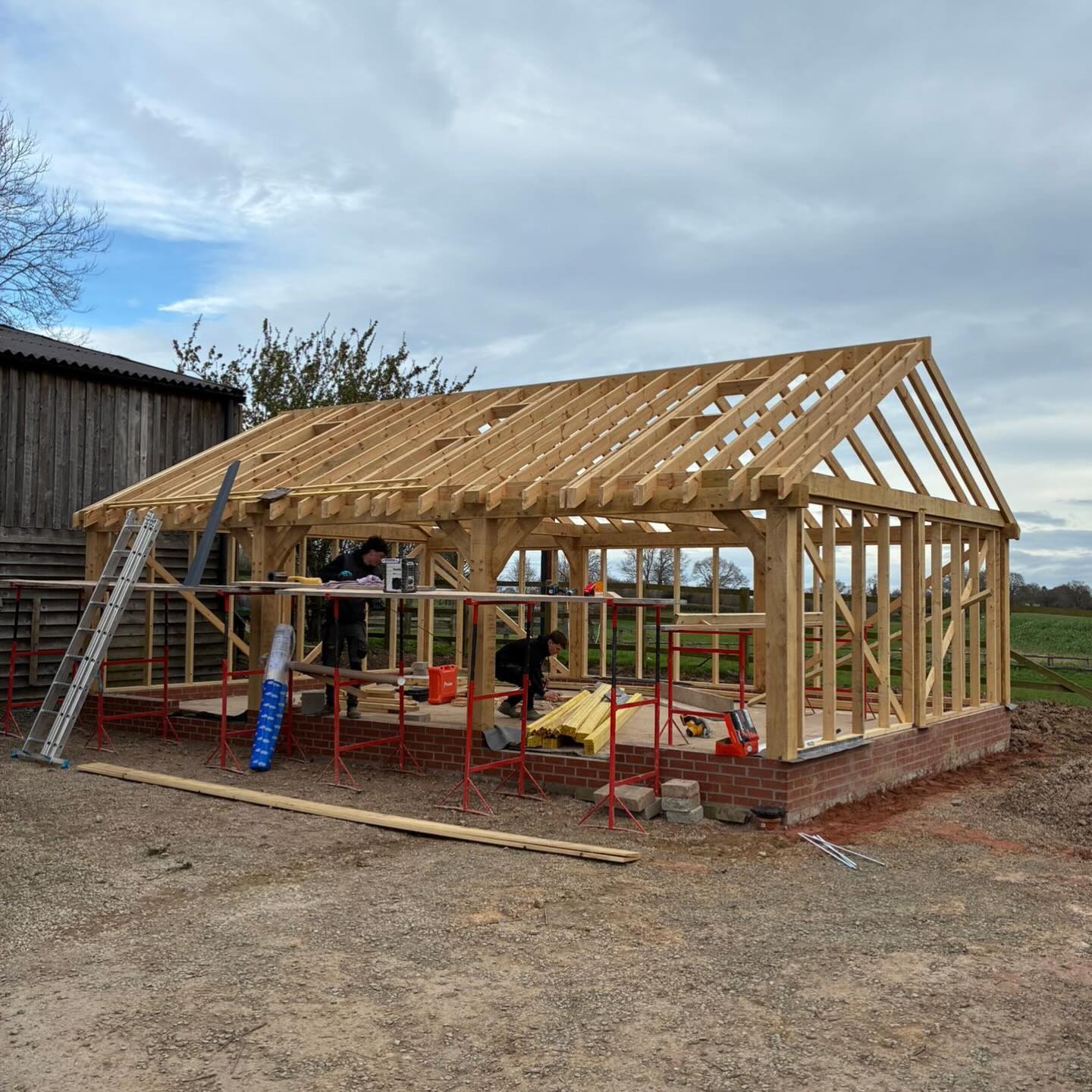 A progress update on an oak framed garden room we are currently working on.
Are you planning to extend your home? Get in touch with us today, we’re a Shrewsbury based builders!
•
•
•
•
#CMBuildingServices #ShrewsburyBuilders #ShropshireConstruction #HomeRenovationUK #shrewsbury
CM Building Services Shrewsbury builders
Shropshire construction
Home renovations Shrewsbury
Extensions and conversions in Shrewsbury
Local builder Shropshire
•
www.carlmorrisbuildingservices.co.uk