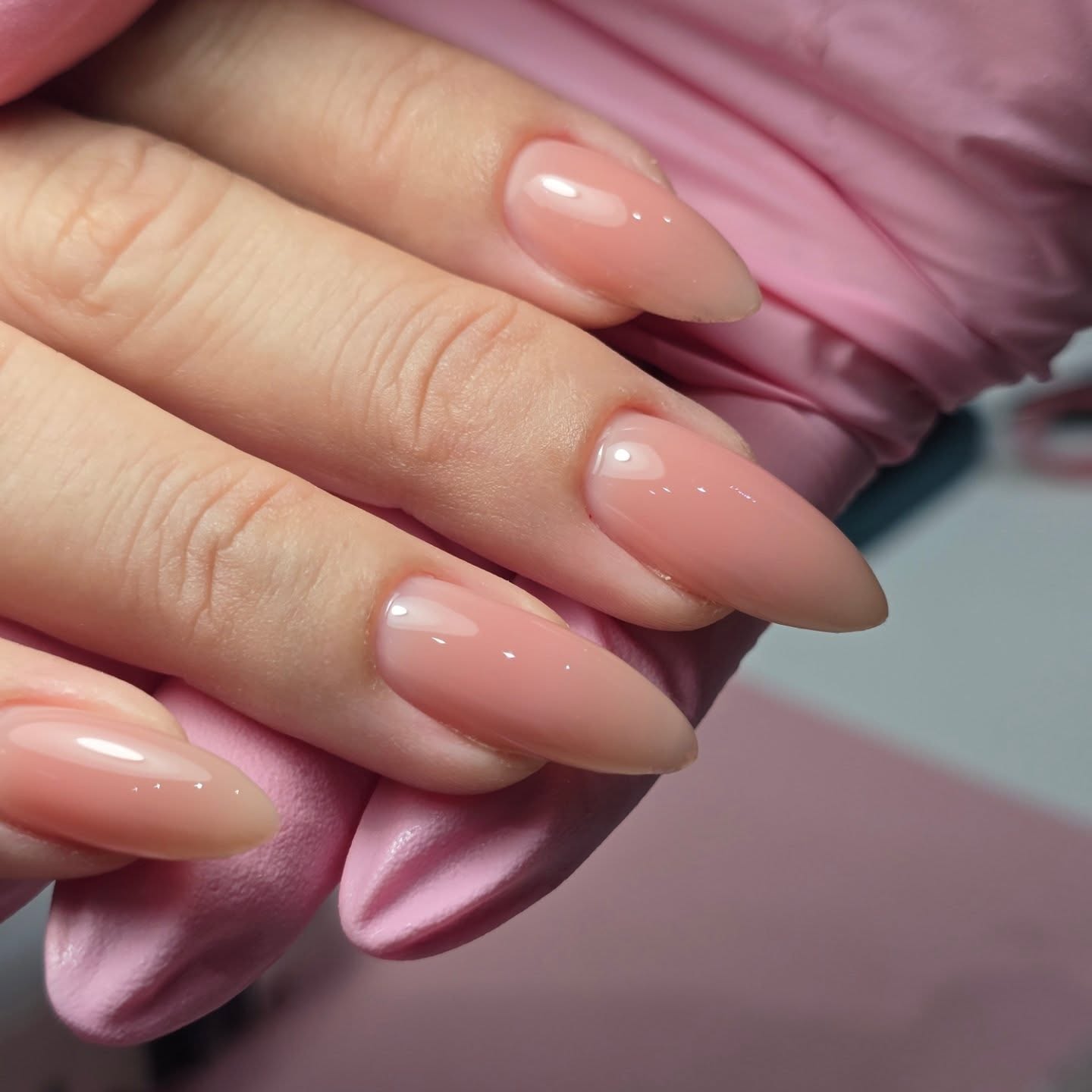 La próxima semana es corta.
Pocos espacios disponibles!
📍939-200-9707
📍939-330-6917
📍939-577-2744
Llama o escribenos para coordinar tu cita.
Link dirrcto a WhatsApp en la biografía