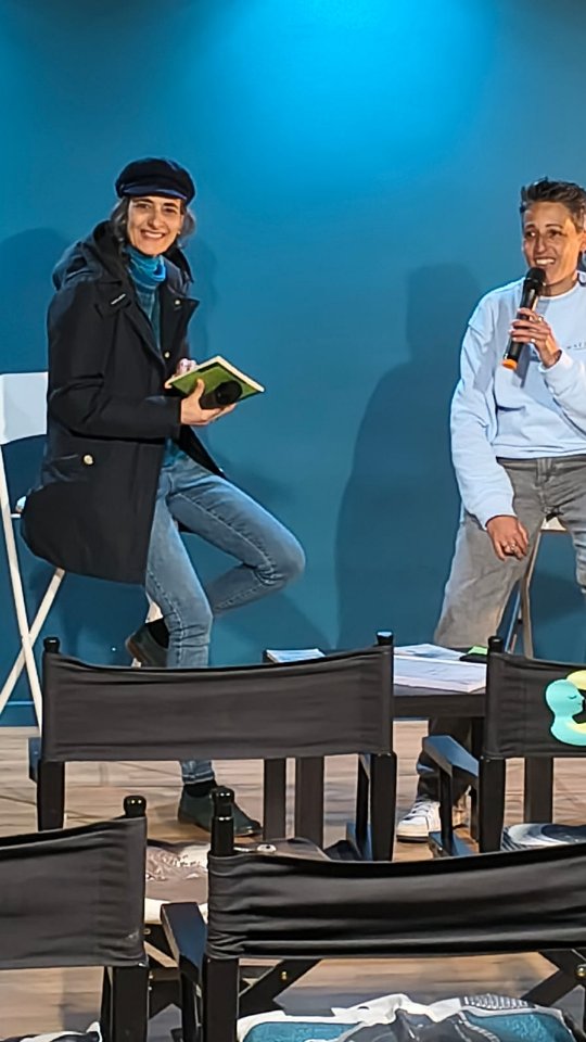 #bakstage 🎬 Che Cos'è Poesia? Spunti di vista per abitare poeticamente il mondo 📗🪶 TOUR 2026 📍 Bari, Kinè 21 marzo 2026 🪷 Giornata Mondiale della Poesia con Maria Rosaria Ambrogio 💙🙏🏽 @mrambrogio_ilcuoioelapolvere #poesia #libro #checosèpoesia #anima