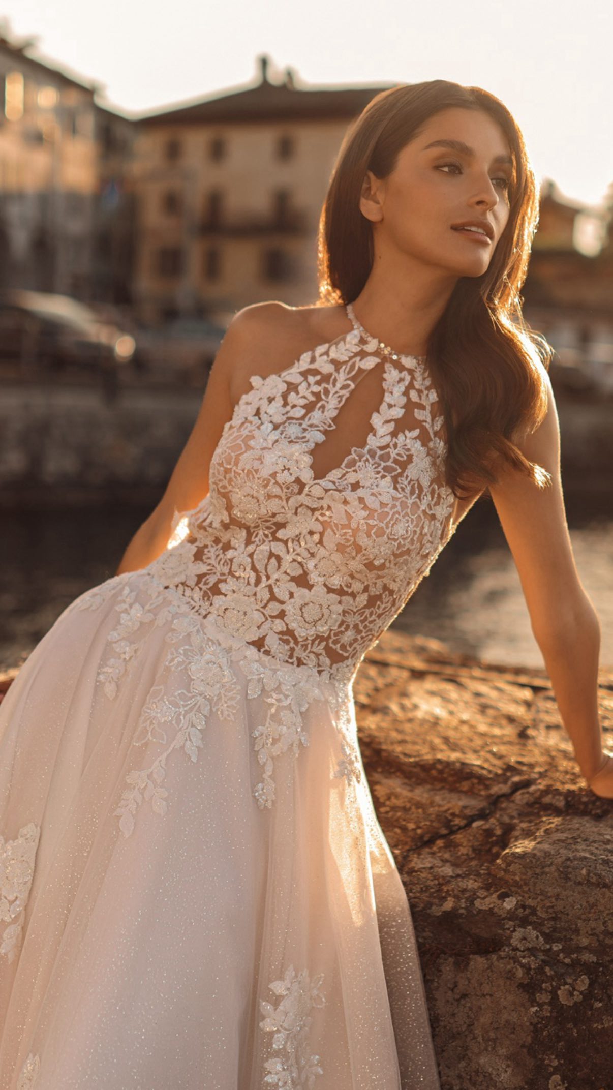 Wir sind mitten in den Vorbereitungen für die neue Saison 2027 ✨
Neue Kleider. Neue Trends. Neue Wow-Momente.
Und dabei denken wir nur an eins: DICH. 🤍
Was wünschst du dir von Puntosposa?
Mehr Glam? Mehr Clean Chic? Mehr Mut zur Extravaganz?
Schreib es uns in die Kommentare oder per DM – wir nehmen euch mit auf diese Reise und lassen eure Wünsche in unsere neue Kollektion einfließen .
#puntosposa #bridetobe #neuekollektionbrautmode #brautmodesaarland #brauttrends2027