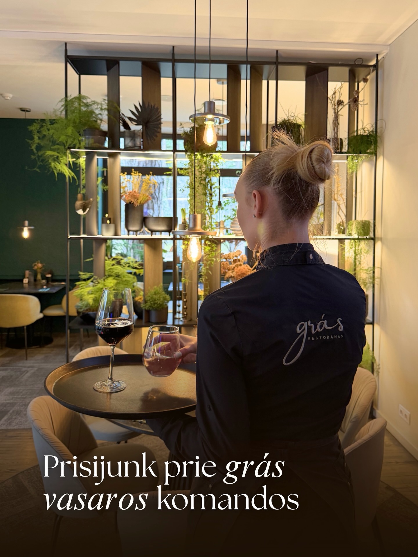 Vasara Palangoje – intensyvi, gyva, kupina judesio. 🌊
Ieškome komandos pastiprinimo 2026 m. vasaros sezonui – tų, kurie nori ne tik įsilieti į šį šurmulį, bet ir tapti jo dalimi, mokytis, tobulėti bei kurti patirtį kartu.
Už kiekvienos geros darbo dienos – komanda, kuri ją sukuria.
@restoranas_gras kviečia prisijungti šiose pozicijose:
🎯 Restorano administratorė (-ius) | 1400 – 1800 Eur/mėn. (atskaičius mokesčius) | Galimas darbas ne pilnu etatu.
🎯 Padavėja (-s) | 1000 – 1500 Eur/mėn. (atskaičius mokesčius)
🎯 Padavėjo padėjėja (-s) | 850 – 950 Eur/mėn. (atskaičius mokesčius)
🎯 Pusryčių virėja (-s) | 1500 – 1700 Eur/mėn. (atskaičius mokesčius)
🎯 Indų plovėja (-s) | 1200 – 1300 Eur/mėn. (atskaičius mokesčius)
❗ Dirbti kviečiami tik pilnamečiai. Vasaros sezonui suteikiamas nemokamas apgyvendinimas.
📩 Jei šis ritmas artimas, laukiame laiško: karjera@restoranasgras.lt