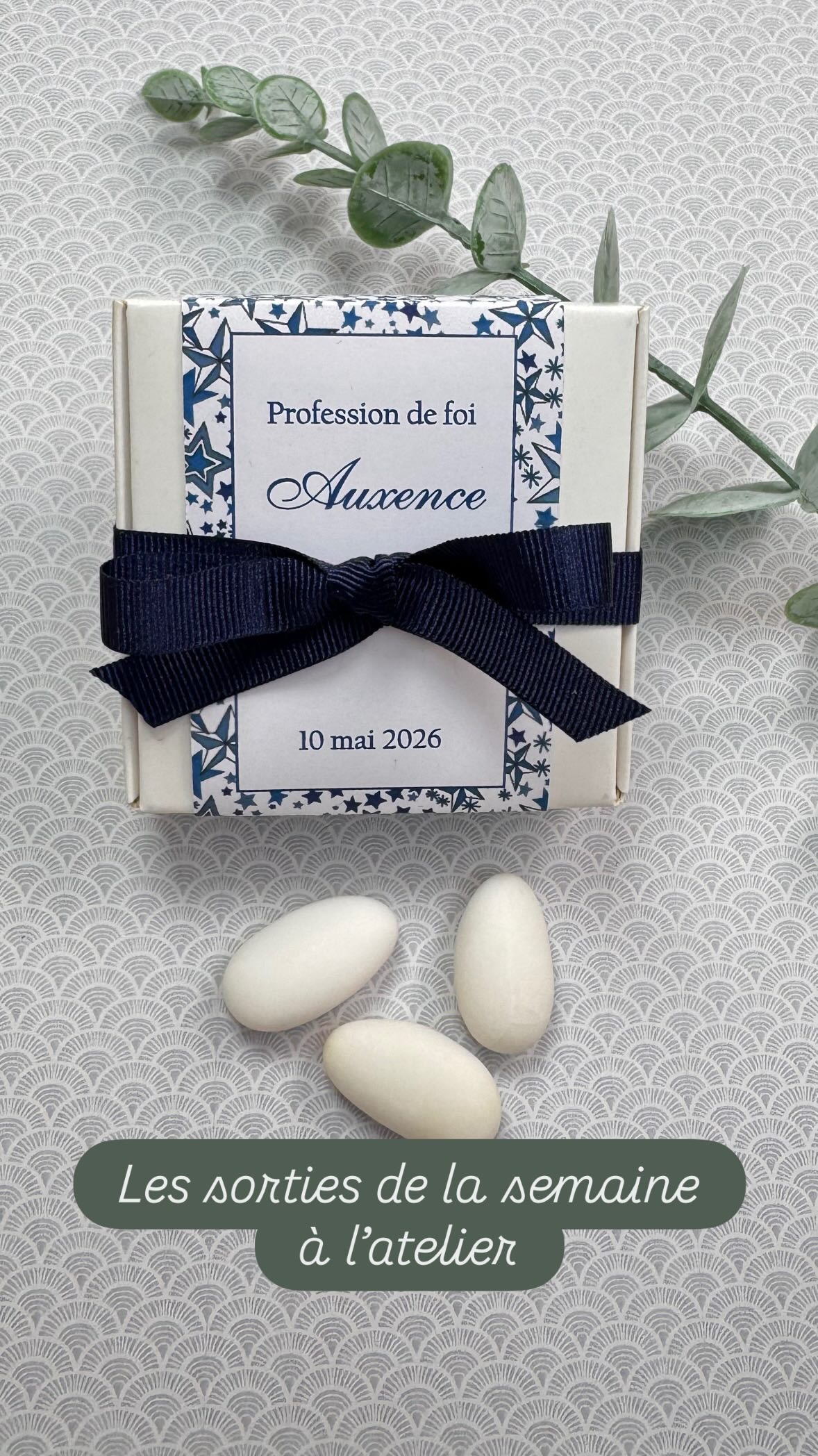 Les sorties de la semaine à l’atelier
✨ Une célébration prévue ce printemps ?
Baptême, naissance, jolis souvenirs à offrir…
Les créations de la semaine sont prêtes à partir 🤍
Boîtes de dragées, faire-part, affichettes de saints patrons…
Tout est pensé sur mesure pour vos moments les plus précieux ✨
🌸 Les commandes de printemps sont ouvertes
💌 Réservez votre date dès maintenant en m’écrivant en message privé ou en commandant directement sur mon site Atelier Mon Petit Monde (lien en bio)
#papeteriepersonnalisee
#bapteme
#communion
#dragées
#creationfrançaise