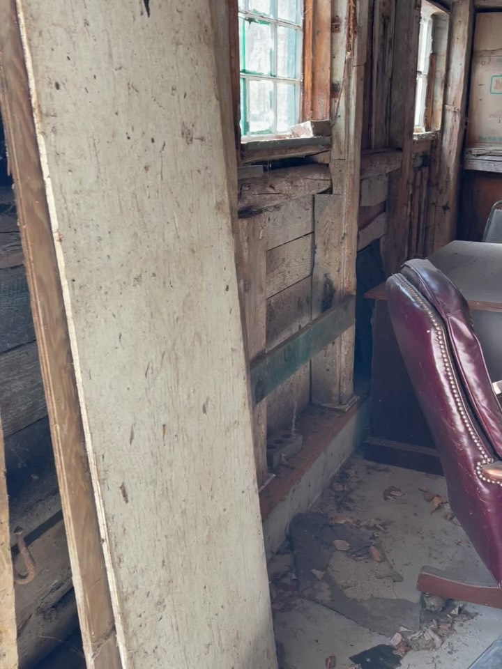 Picking barns is still our favorite part of the job 🙂↕️ DM to purchase slides 2-4. #fromratstoriches