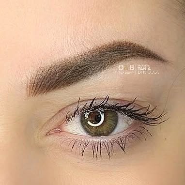 Mantenimento sopracciglia con tecnica mista‼️ Ago 1 punta 0.25‼️
Il risultato guarito apparirà estremamente naturale😍
.
.
.
#dermopigmentacion #dermopigmentazione #pixelbrows #pixel #hairs #truccopermanente #pmu #permanentmakeup #pmuword #pmujudge #pmuworldwide #pmumaster #pmubrows #pmuartist #master #taniadinicola #taniadinicoladermopigmentazione #micropigmentation #orsiniebelfatto #formazione #teramo #pescara #roma #milano #bologna #verona #napoli #tattoo #tattooartist