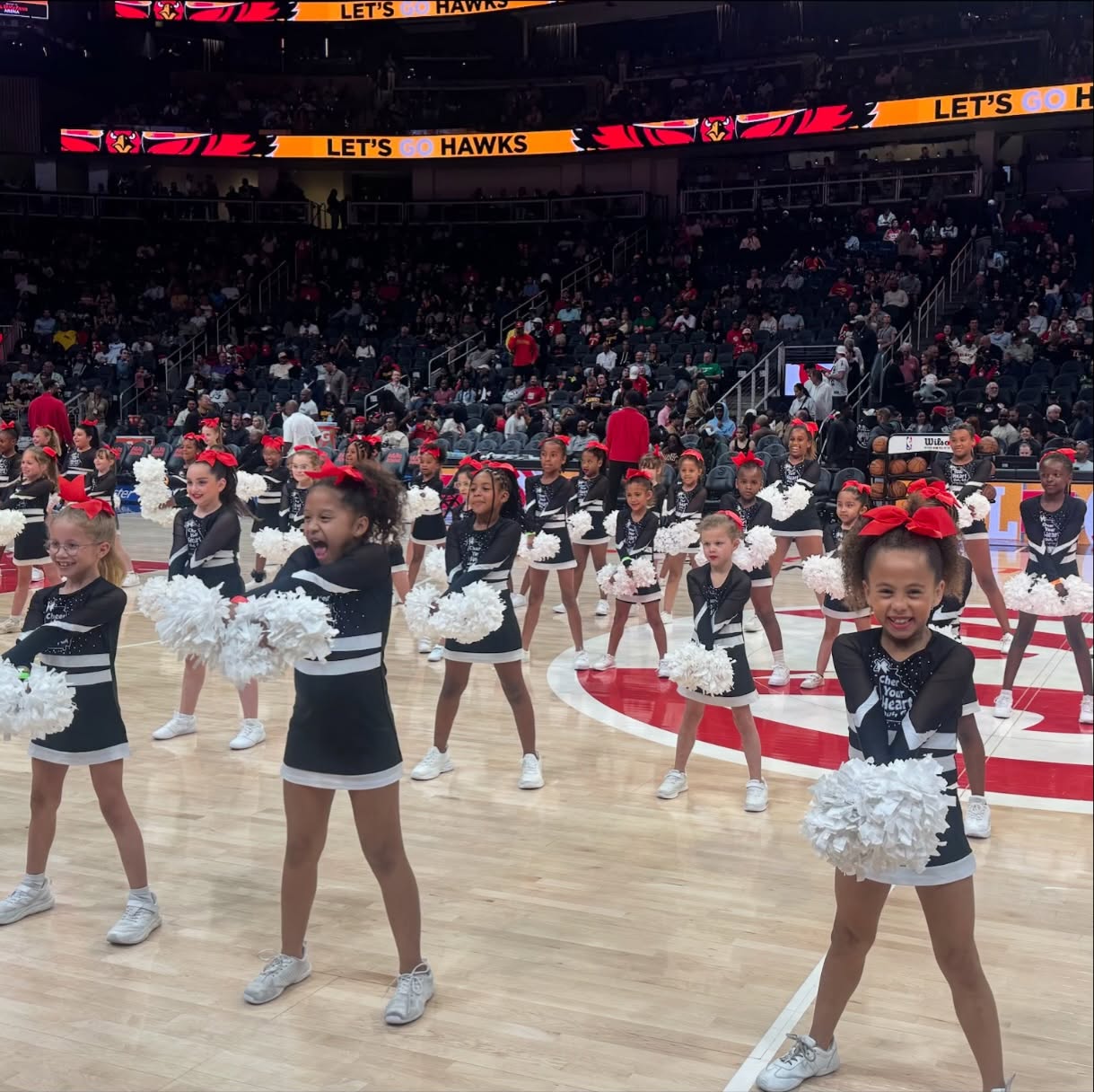 So proud of all of the CYHOGA Hawks Performers!! They showed up and showed out last night at State Farm Arena ๐๐ฃ๐