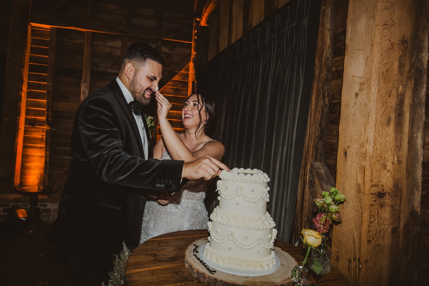 📸 @the_wardette_studio
I’m obsessed with Yas + Kev’s big day at @barnsatredcoats last autumn 🍰💒
Gemma from @the_wardette_studio is a photography wizard 😍 As soon as I saw these, I couldn’t wait to get them on the grid ❤️
Yas left me a review with the kindest words, she said :
We just wanted to say a huge thank you to Stacey ‘ The Mad Batter’ for our wonderful wedding cake! We can honestly say it was one of the best decisions we made and we couldn’t have been happier. It was soo pretty! We had a lovely experience from start to finish and the final cake didn’t disappoint. It tasted as good as it looked😍thank you again!😘