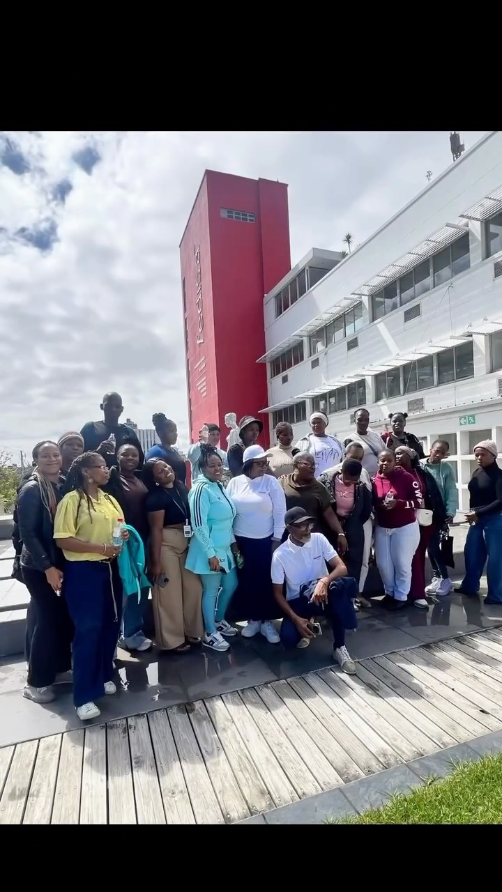 We were honored to welcome the Sinakho Sewing School from Guga S'thebe Cultural Centre (KwaLanga) to our campus for a truly inspiring visit.
Their passion, creativity and dedication to empowering communities through skill building left a lasting impression on everyone who had the opportunity to engage with them.