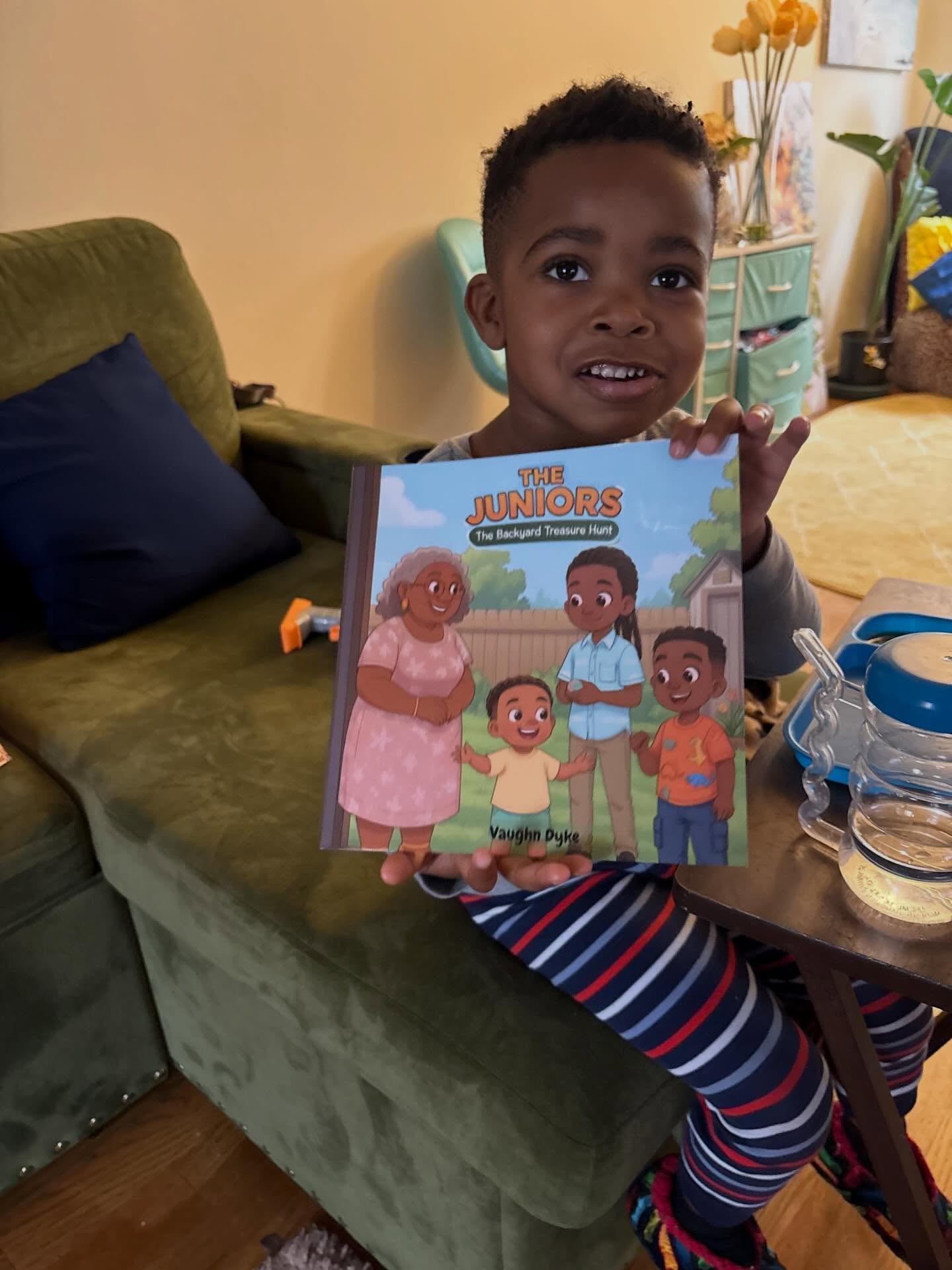 Storytime Magic Starts Young ✨
There’s nothing like seeing a child light up with a good book. Today’s adventure: The Juniors — The Backyard Treasure Hunt! 📚Moments like these remind us why stories matter — they spark imagination, build confidence, and turn everyday afternoons into little adventures.