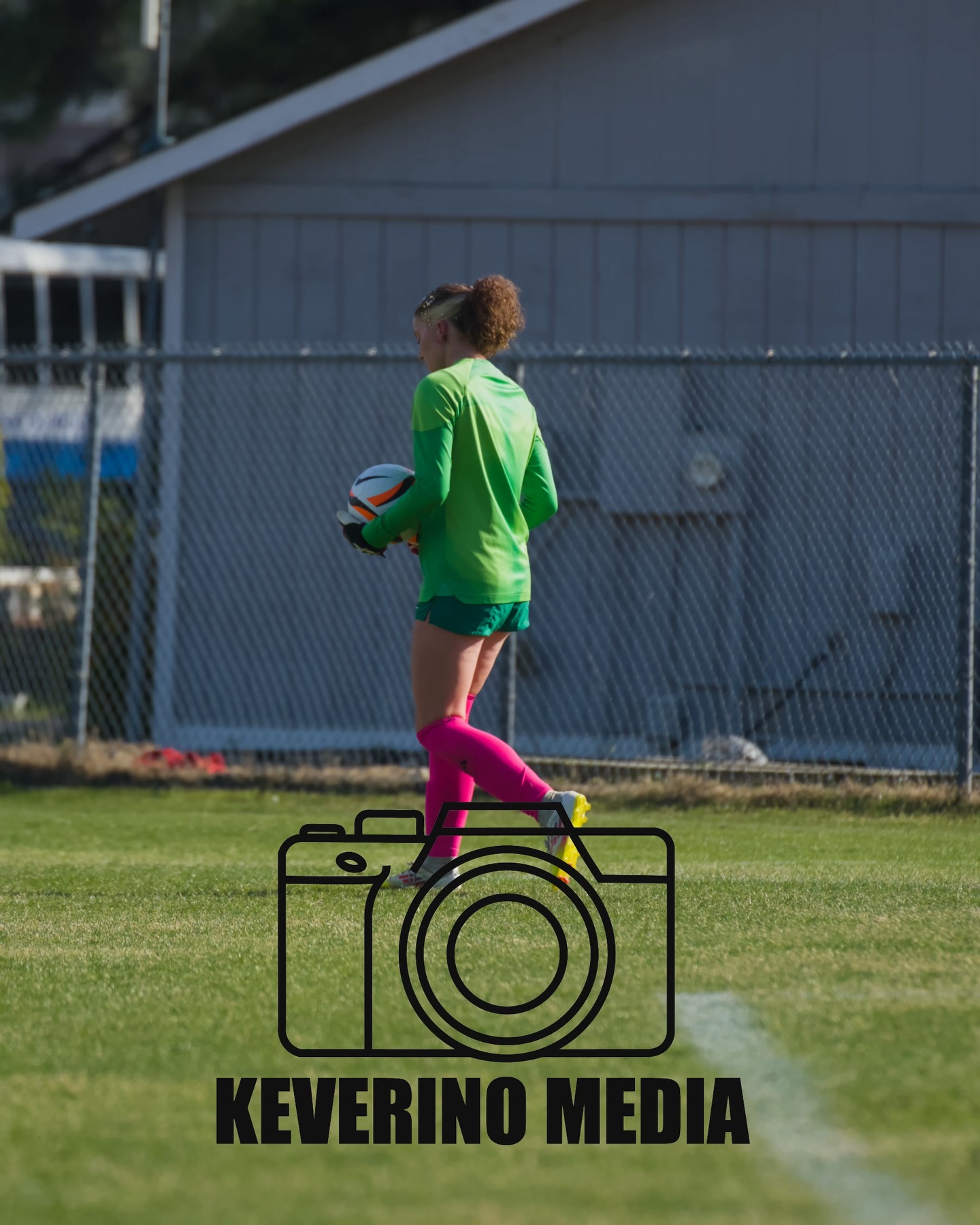 @fayetteville_academy playing against the warriors, great hustle from these ladies!
#soccer #eagles #fayettevilleacademy #photos #photography