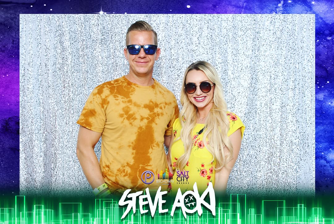 A few shots from the @steveaoki concert at the Gallivan Center 🎧