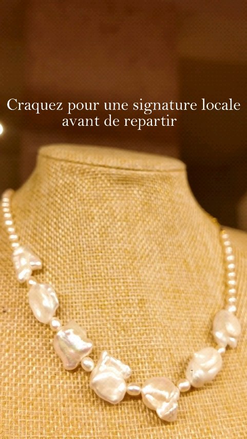 Dans le Hall, vous pouvez repartir avec un gros coup de ♥️🤩
Plusieurs fois par semaine, des artisans talentueux viennent exposer et vendre leurs belles pièces uniques
À l'honneur cette fois-ci, les bijoux 🙌🏿
Les créateurs :
🌟Agnès @agnessaline_creatrice
Présente le vendredi de 17h à 20h
🌟 Serge @reve_de_perles
Présent les mardis et vendredis de 17h30 à 21h
🌟 Patricia @dorothy_waxx
Présente le samedi de 14h à 20h30
🌟 Georges-marie @ijoconcept
Présence le samedi de 15h30 à 20h30
Des savoir-faire locaux qui brillent dans l'hôtel ☺️
N'hésitez pas à en profiter
Bon séjour parmi nous !
#hotelguadeloupe #artisanguadeloupe #hotelexperience
