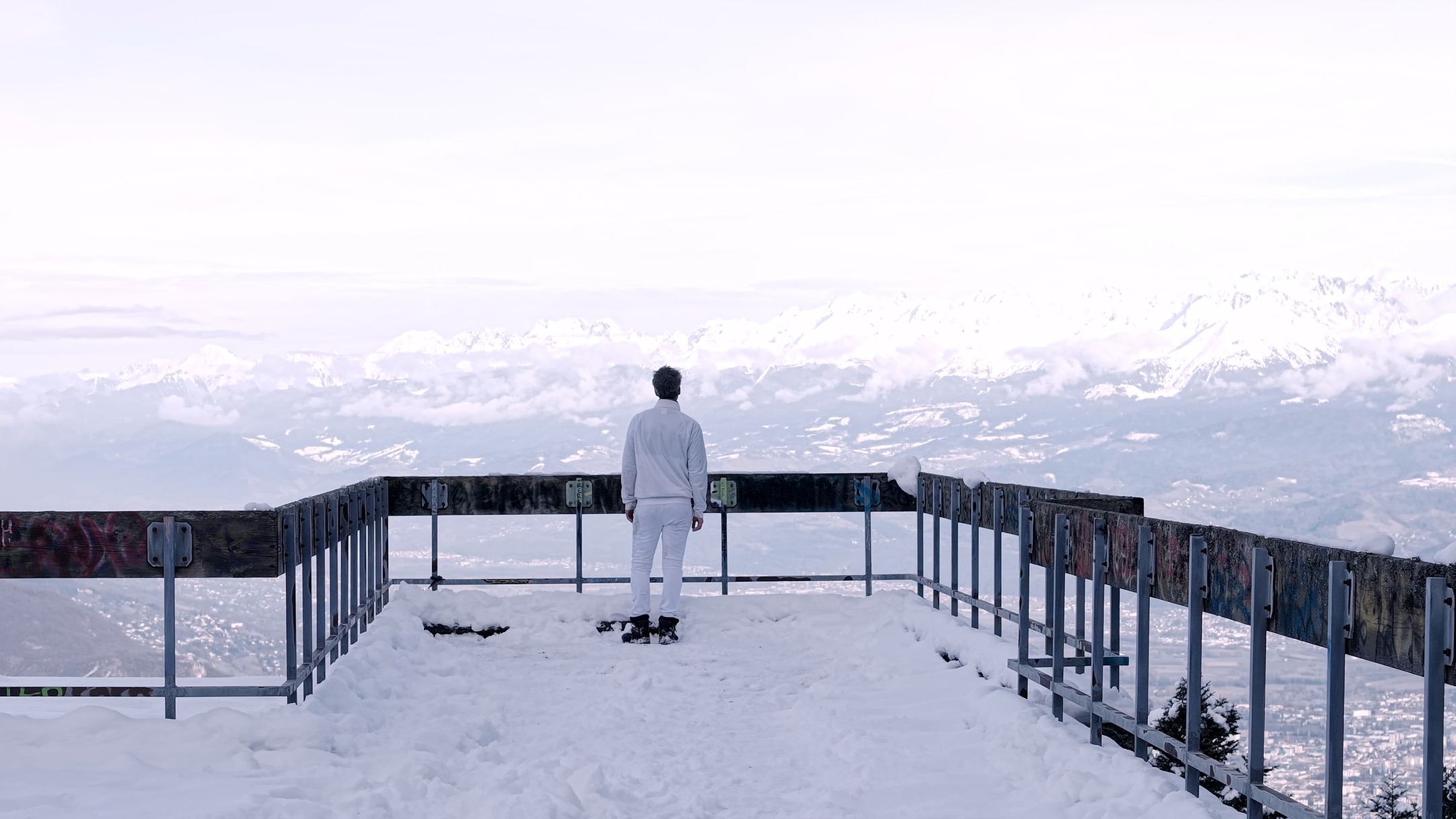 🪁 20 000 lieues sous terre,
J'attends, je prends racine...
24.04.2026
👉 Pre-save dès maintenant : lien dans la bio
#staytuned #presave #dattola #newsingle #newvideo #frenchpop #indiepop