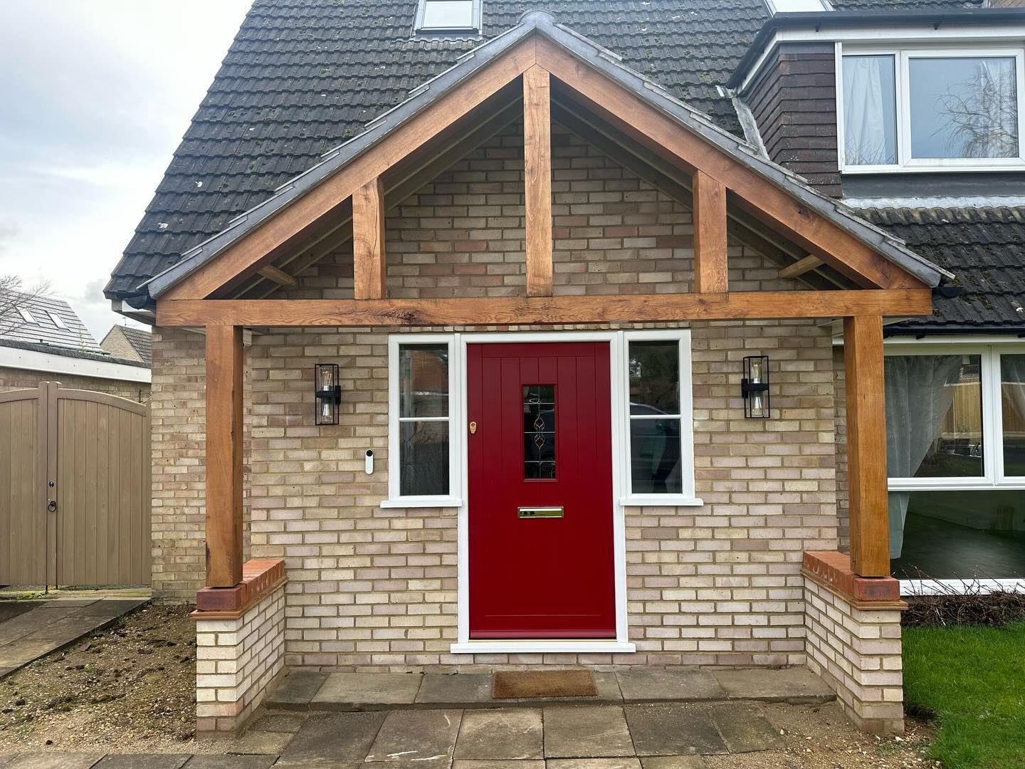 Another timber front door install in RAL3011 with a white frame and white sidelights.
Bespoke stained glass to the door and clear glass with astragal bars to sidelights.
For any enquiries please send us an email or give us a call.
Our showroom will be closed from Friday to Monday for the bank holiday weekend. We reopen on Tuesday as usual and look forward to picking up on your enquiry then.
Enjoy the long weekend!
#homeimprovments
#gerrardscross
#timberfrontdoor
#RAL3011