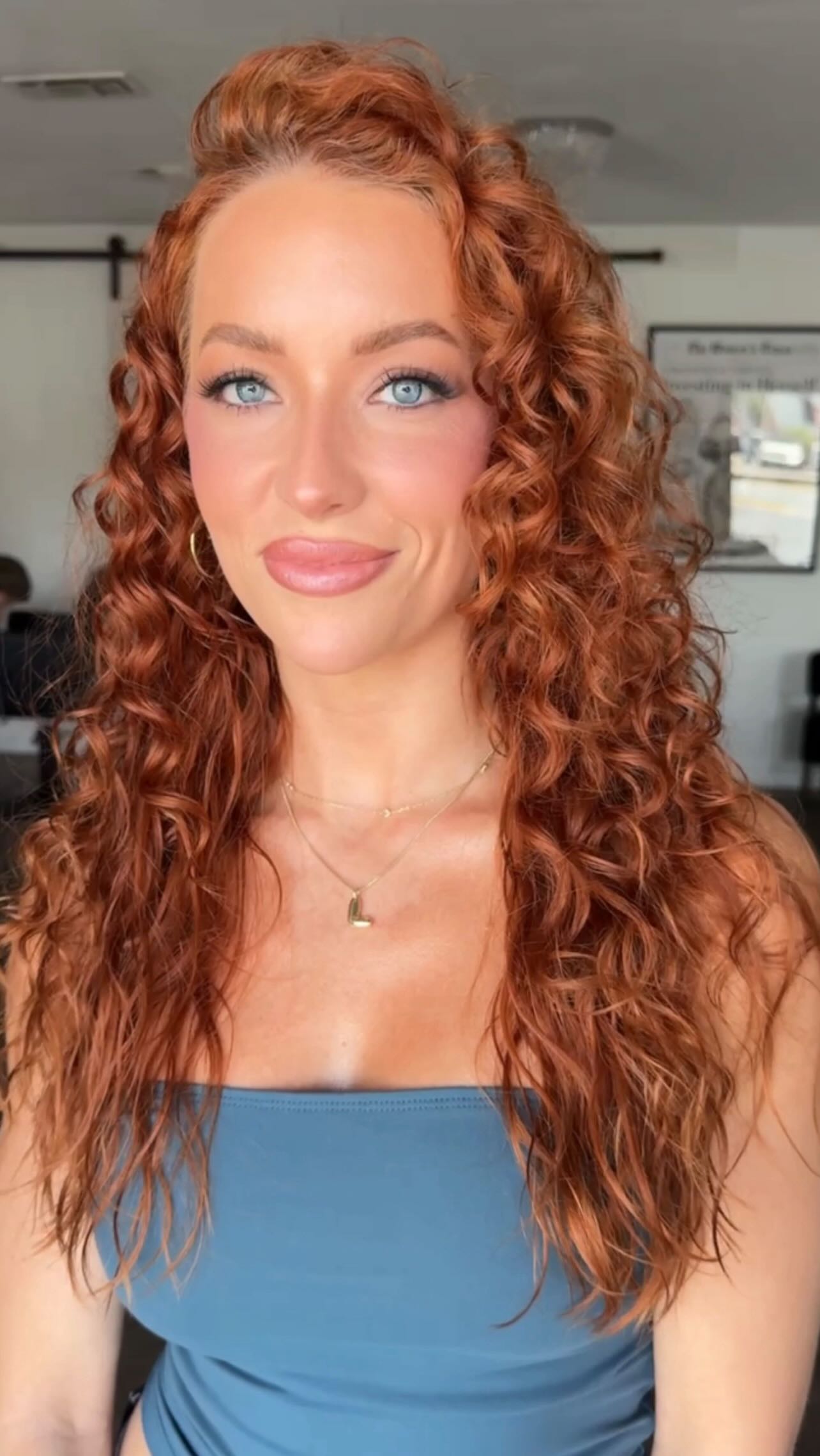 Soft glam that enhances Lexi’s gorgeous features… Can we just talk about those EYES?!
#bridalmakeupartist #30amakeupartist #bridalmakeup #makeupinspiration #softglamlook