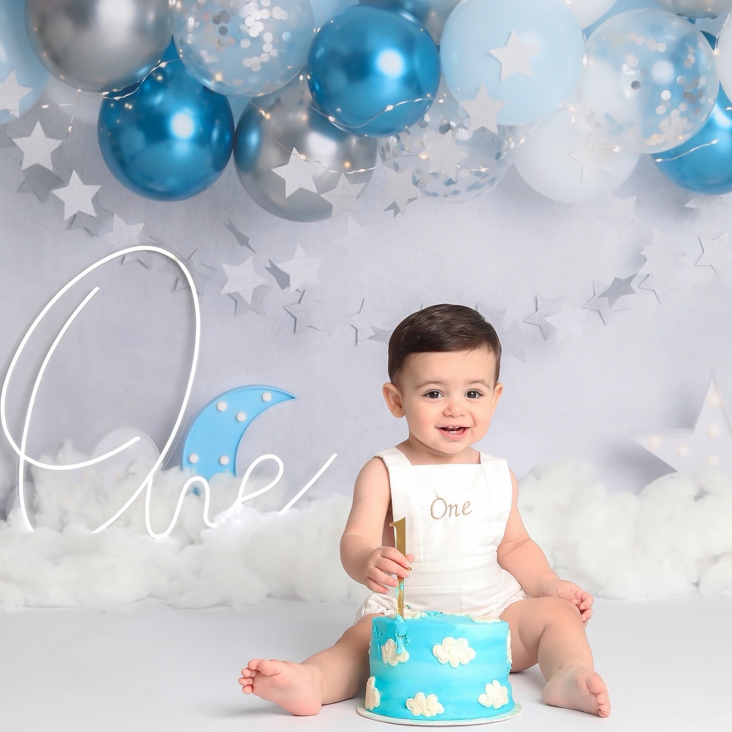 Tiny hands, big celebration 🎉