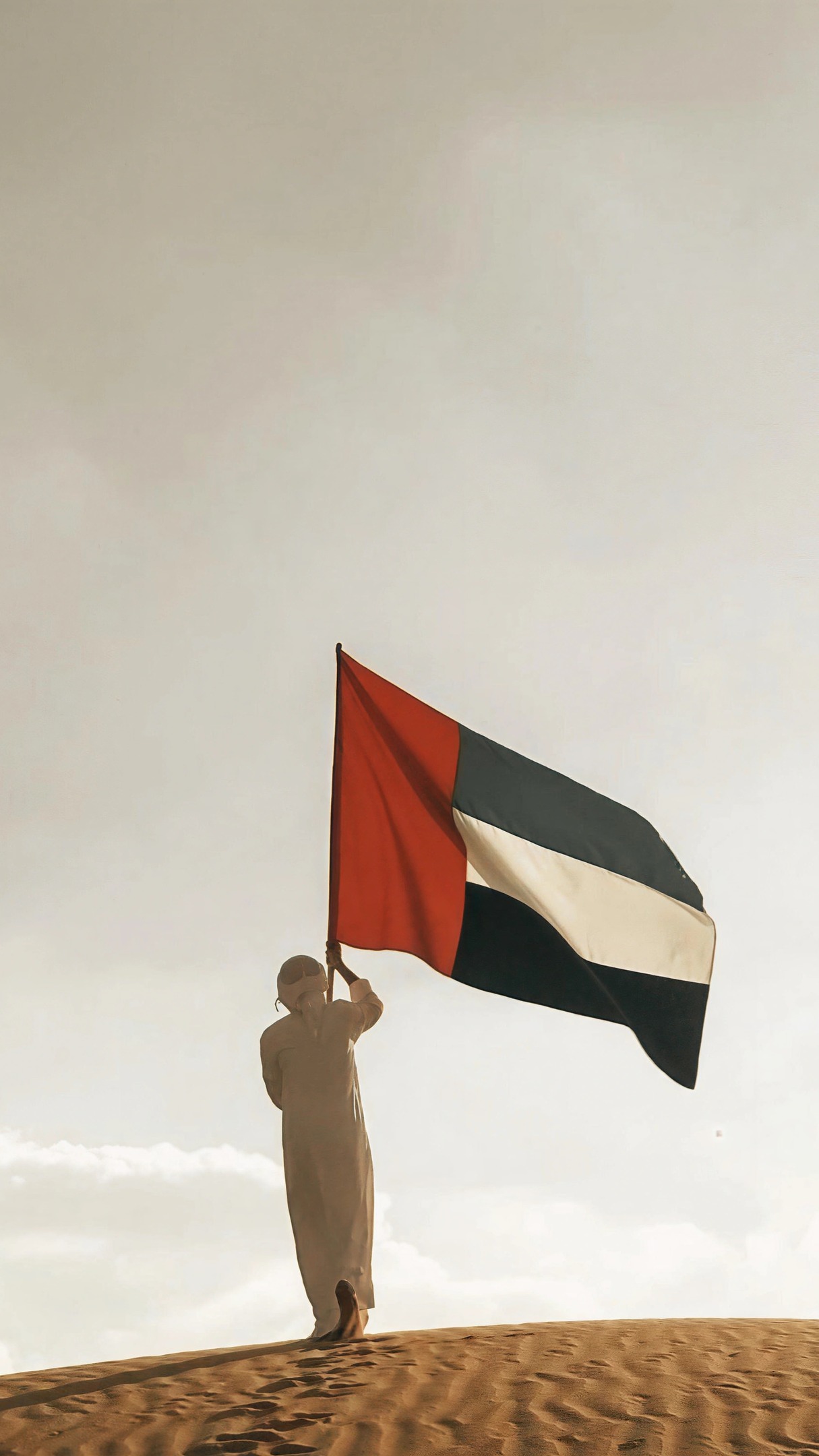 This war and the UAE economic outlook.
In my opinion people are asking the wrong question.
Peace will come. But what follows is a shift in how the world operates. We are moving from a one world system where capital flows into a world of multiple systems. And capital will go to those who can work across them. That’s where the UAE sits.
A true super-connector.
Not by chance:
• Multi-rail finance (SWIFT, GCC, China, India, digital)
• Clear, regulated digital asset environment
• Strong compliance + global trust
• Built to operate across systems
And now it’s been tested.
Banking held.
Payments moved.
Supply chains continued.
This is no longer positioning.
It’s proof.
Capital doesn’t disappear.
It concentrates.
And it concentrates where systems still work.
The UAE will outperform expectations once again.