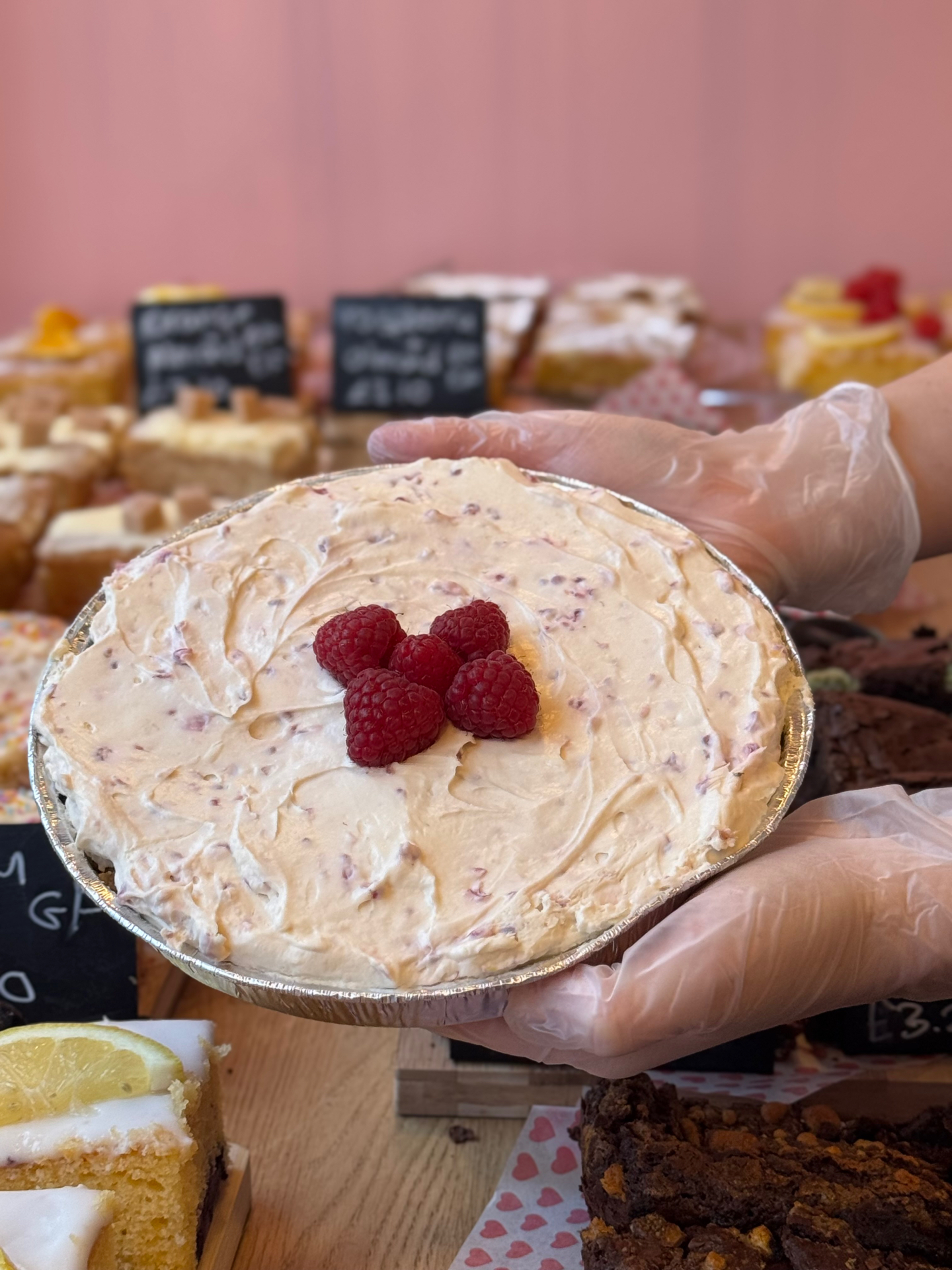 Say cheese....cake! 😁
If you’ve been craving a proper slice of cheesecake you’re in the right place. At O’Deli, all our cheesecakes are gluten free and made for those “go on then” moments.
We often mix it up with a few different flavours on offer in our bakery including...
🍋 Lemon - fresh, zingy and seriously moreish
🍓 Raspberry - sweet and fruity
🥚 Mini Egg Cheesecake - our limited Easter special!
Pop in, grab a slice and make your day that bit sweeter.
📍Bagels & Bakery by O'Deli 9 Market St, Otley, West Yorkshire
Friday & Saturdays 9am - 3pm (for now!)
📍O'Deli Cafe 4 New Market, Otley
Monday - Saturday 9:30 - 4:30
Closed Sundays
#GlutenFreeFood #GlutenFreeBakery #VisitYorkshire