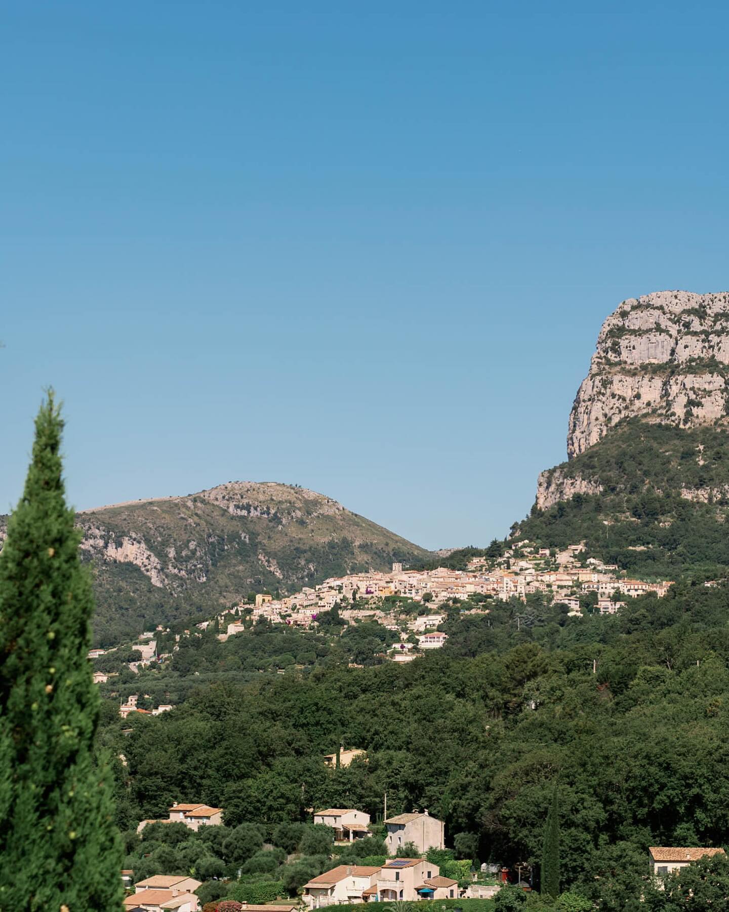 Always a pleasure to come back to the beautiful Chateau Saint Jeannet!
#chateausaintjeannet
#weddingphotography #weddingphotographer #weddinginprovence #weddingday #frenchwedding #frenchweddingstyle