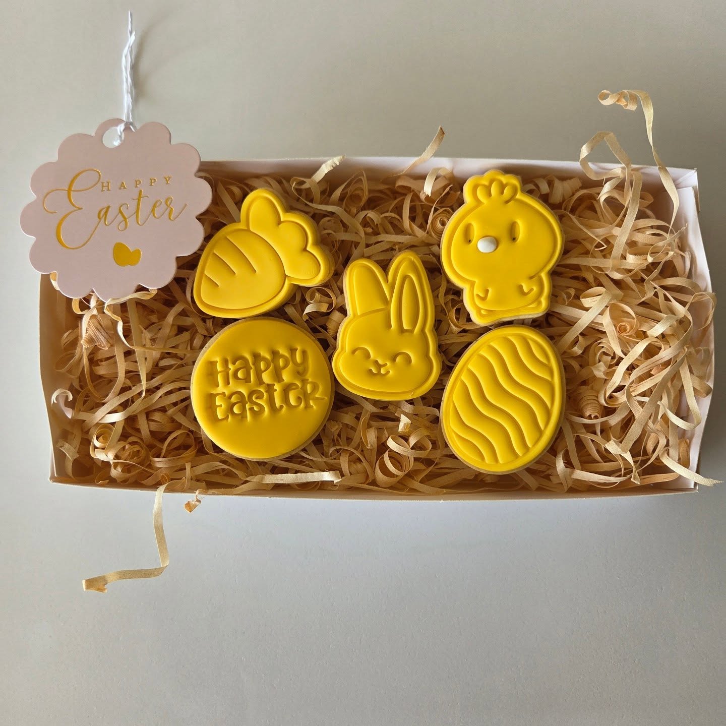 What's your favourite colour? Gifting something sweet is easy this Easter with these adorable gift boxes! Share them with the family, gift them to a friend or use them for a little Easter hunt. However, you choose to enjoy our cookies this Easter we're sure you'll find them delicious!
#EasterTreats #sugarcookies #Easter2026 #ediblegifts #cookiesperth