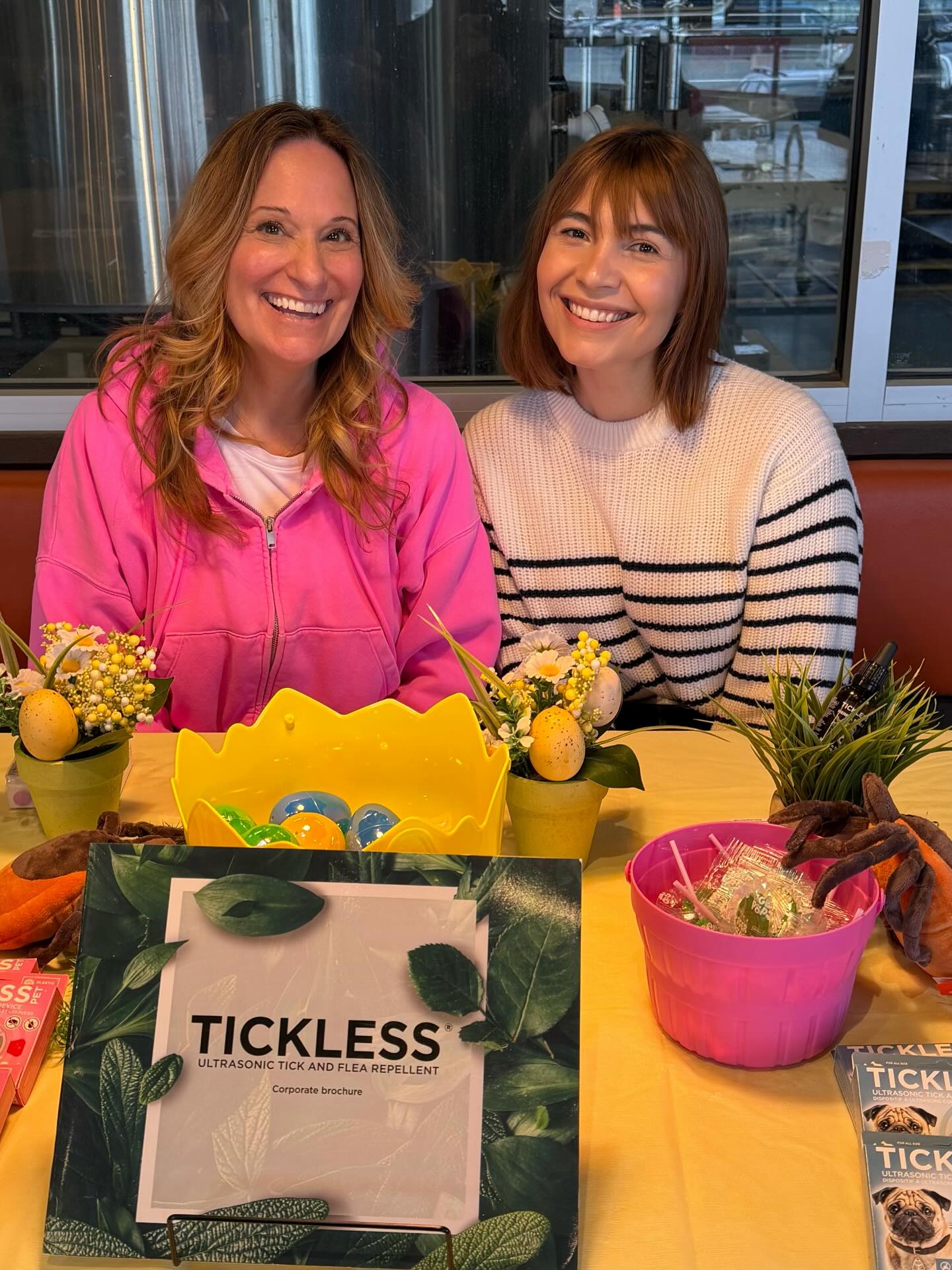 𝙎𝙥𝙧𝙞𝙣𝙜 𝙁𝙡𝙞𝙣𝙜!
We proudly launched our Tickless Canada campaign at Yappy Hour!
Tickless is a chemical free tick and flea ultrasonic device sure to keep those pesky ticks away! I invite you to learn more @ticklesscanada
Special thanks to Morag of @yorkpro_petsitting_dogwalking , Dom @globalpetfoodsnewmarket @marketbrewing @unifiedk9behaviour and to all of the amazing vendors!
#ClientLove #TicklessCanada #Sponsored