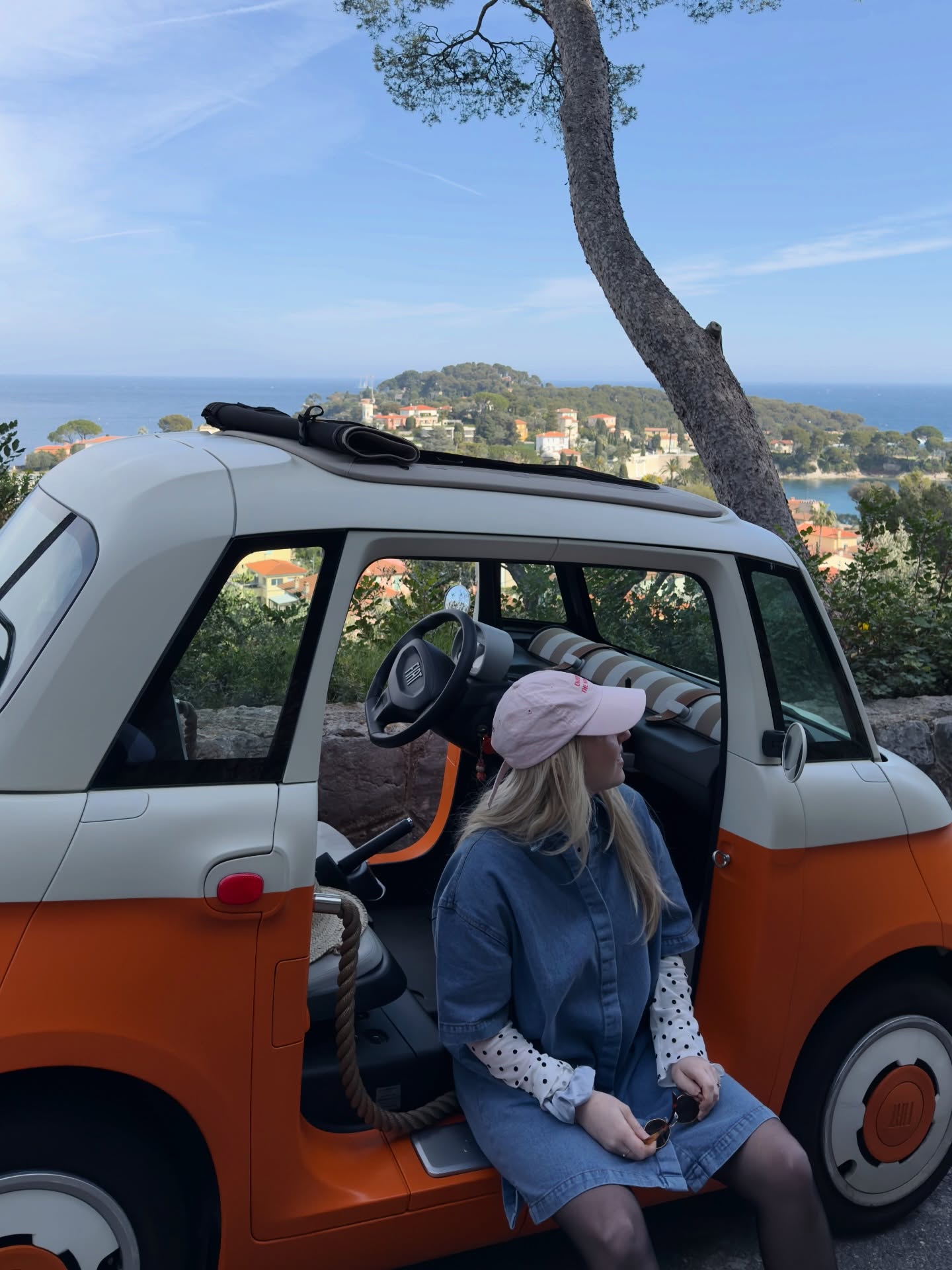 🩵🧡🩷 Sorry, ich kann nicht – hab schon Pläne: Ibiza im Fiat unsicher machen! 👭🏼
#cotdazur #nizza #friendshipgoals #fiat #girlsjustwanttohavefun