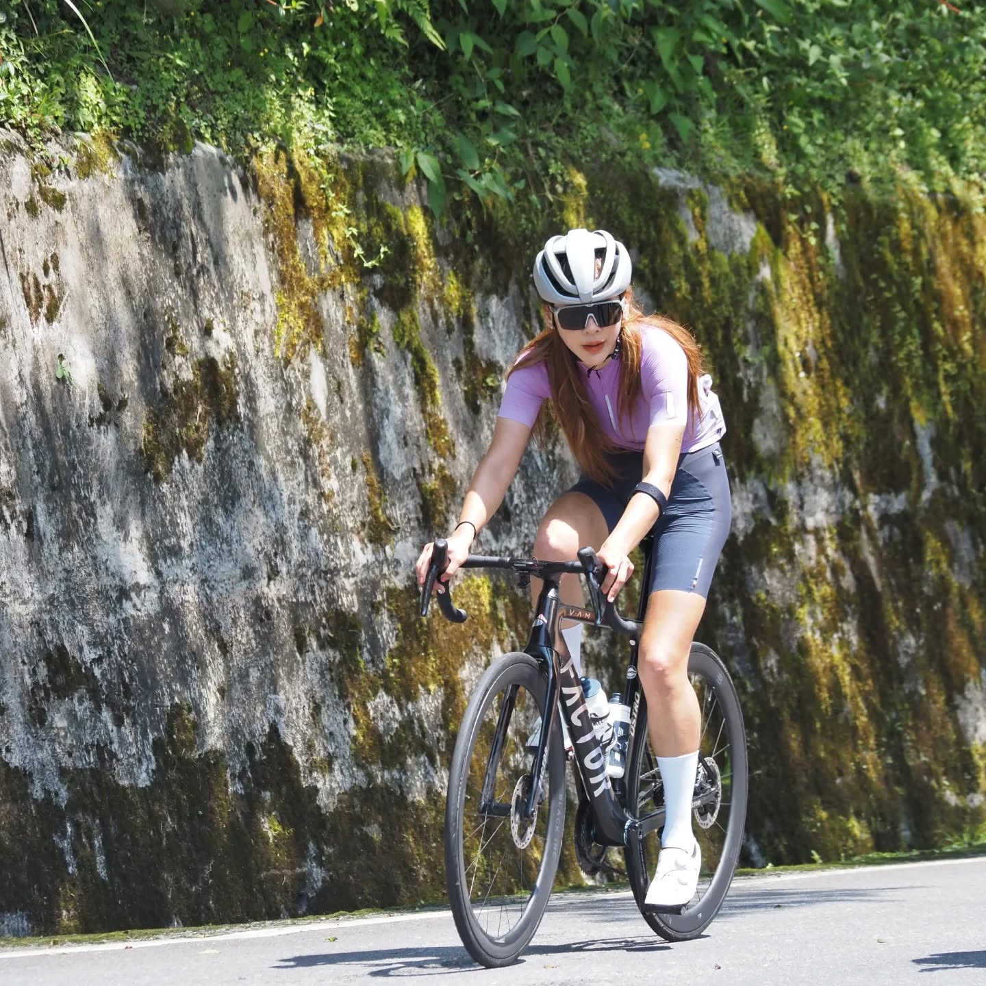 Welcome Korean KOL to Taiwan @jessica_jungwon_park
We are glad to be support van
KOM Challenge Route is famous for cycling
if you want to ride here
We could be your strong support team
organized by the cycling tour
Support team
@maysupply_cycling
@bikefun_discovery
#LetsRideTaiwan
#komchallenge