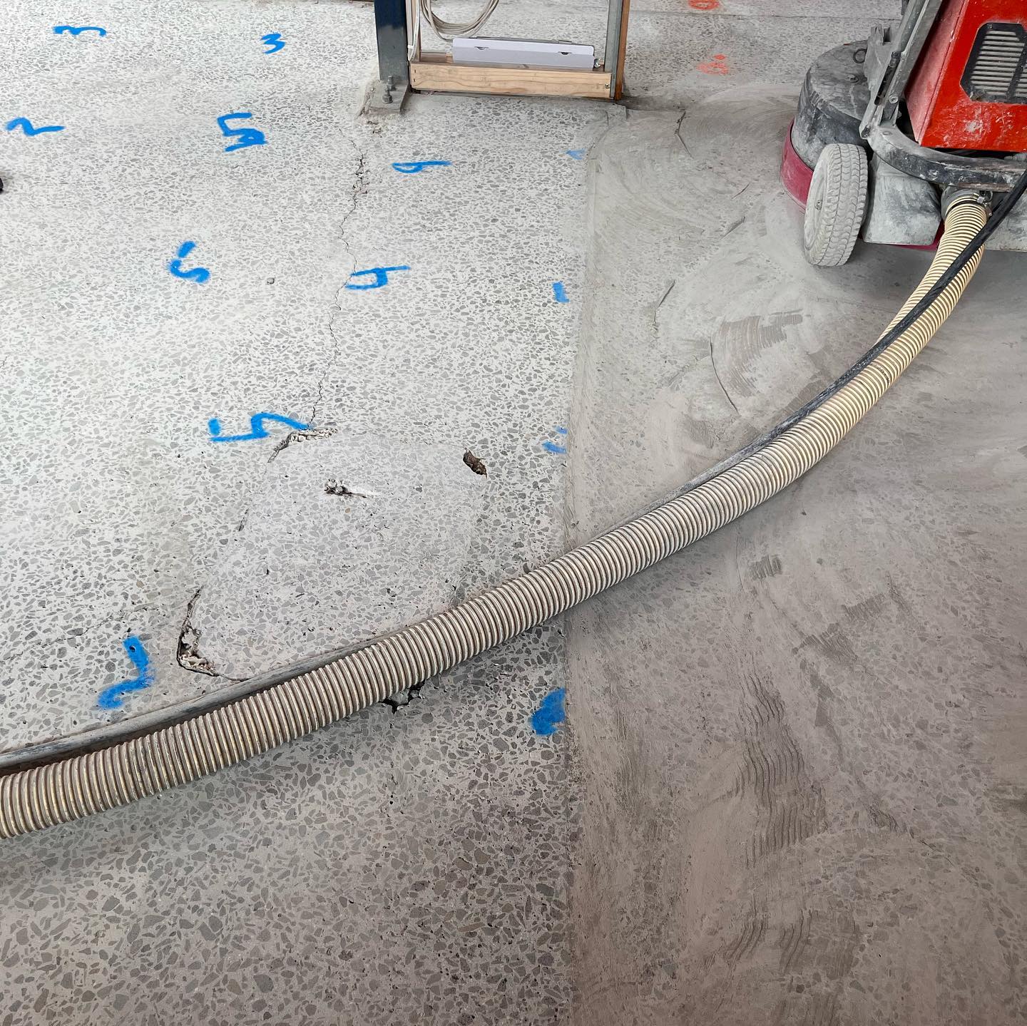 Floor prep recently completed on an old slab. The area laser marked and grounded by our operator taking off up to 20mm in some spots. #cuttingforce #cutting #tyrolit #hilti #australia #melbourne #gippsland #traralgon #coredrilling #cutting #grinding #concrete #scaning #flushcutting
#ringsawing #wiresawing #handsawing #roadsawing #generator #furphy #site #construction
