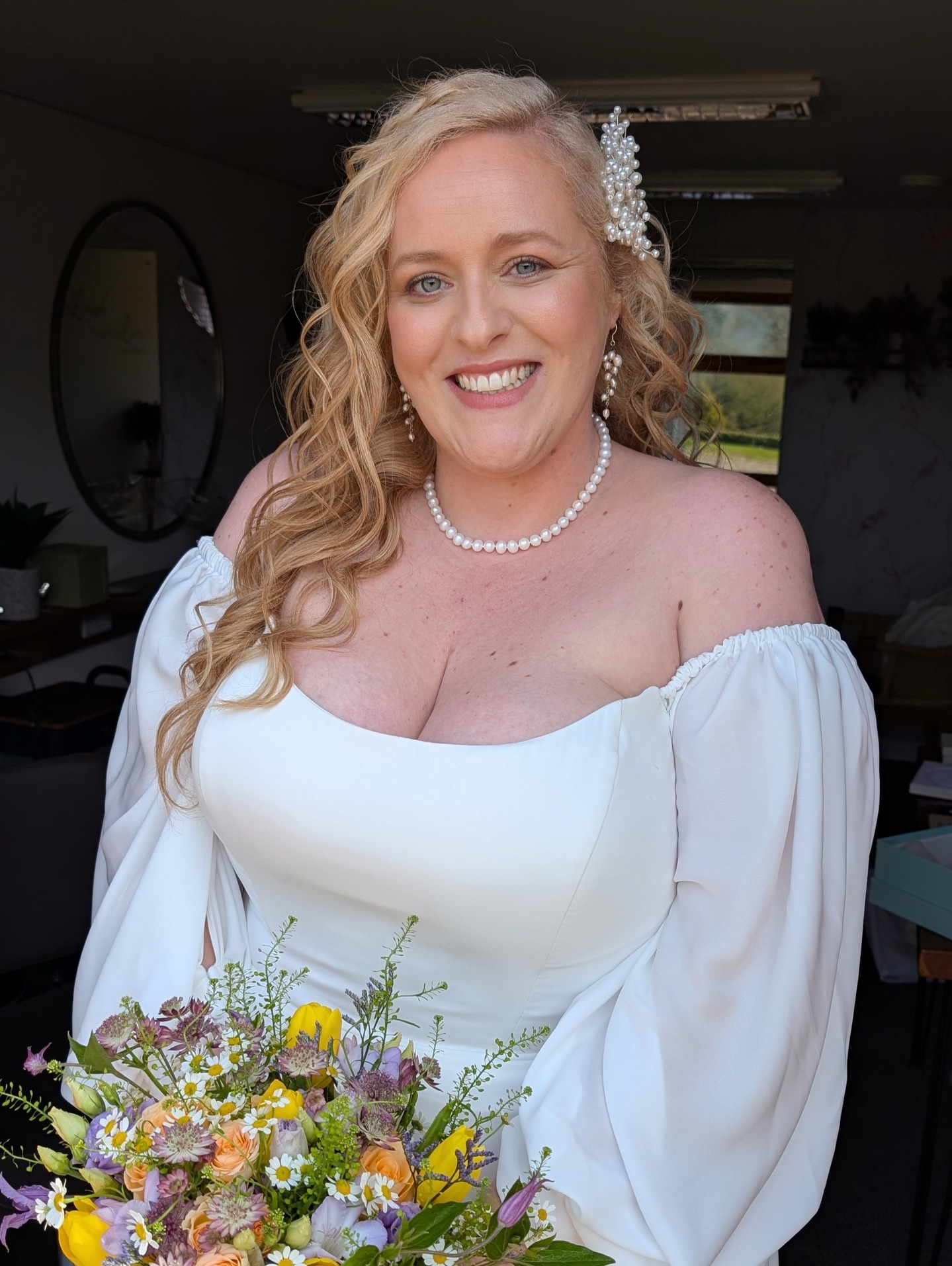 Emily
Another gorgeous Bride here on the grid, another lovely wedding to be a part of, I am so darn lucky!
Had such a great time with Emily, reminiscing about "the old days" haha, some core memories unlocked! The morning flew by, as they always do, and I loved how trusting and open Emily was to ideas about her hair and makeup.
We hadn't met before the big day but Emily was super sweet about my styling and had trust in me to help guide her and be creative.
They say do what you love and it doesn't feel like work, wedding days are my fav day!
The hairstyle needs its own space but for today's post lets talk makeup.
Emily was super chilled about it and trusted me for my signature natural soft makeup look, a glow and blush on the cheeks, soft sculpting, everything elevated but not over done. Emily had a lash lift and tint before the wedding but I added some extra mascara for an extra pop, we kept the eye colours soft and light with some definition on the corners only. A subtle pink lip to tie in with the blush colours and ta da she looked lovely, what a beautiful smile!
Message from Emily
"Thank you SO much Hannah for my beautiful hair and makeup but also for being the BIGGEST confidence booster! I felt so beautiful and we've had the best day xx"
Thanks so much for having me @emmyworthy on your wedding and birthday!!
Working with the lovely @maria_broome_photography and @churchparkflowers and Meg on coordination.
Swipe for some quick pics I took.....
#millbrook #millbrookweddings #bridalmakeup #weddingmakeup #hmua #bridalmakeupartist #naturalbridalmakeup
