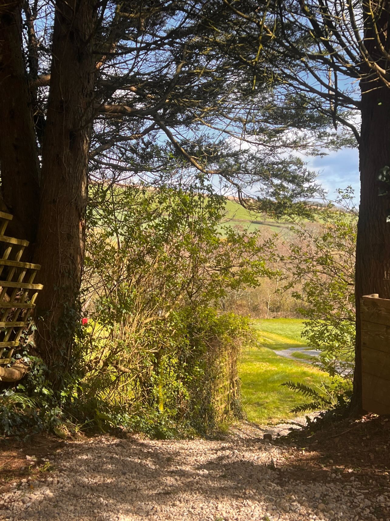 Sun is shining ☀️, busy few weeks getting ready for Easter campers😁 #berylscampsite #easter #camping