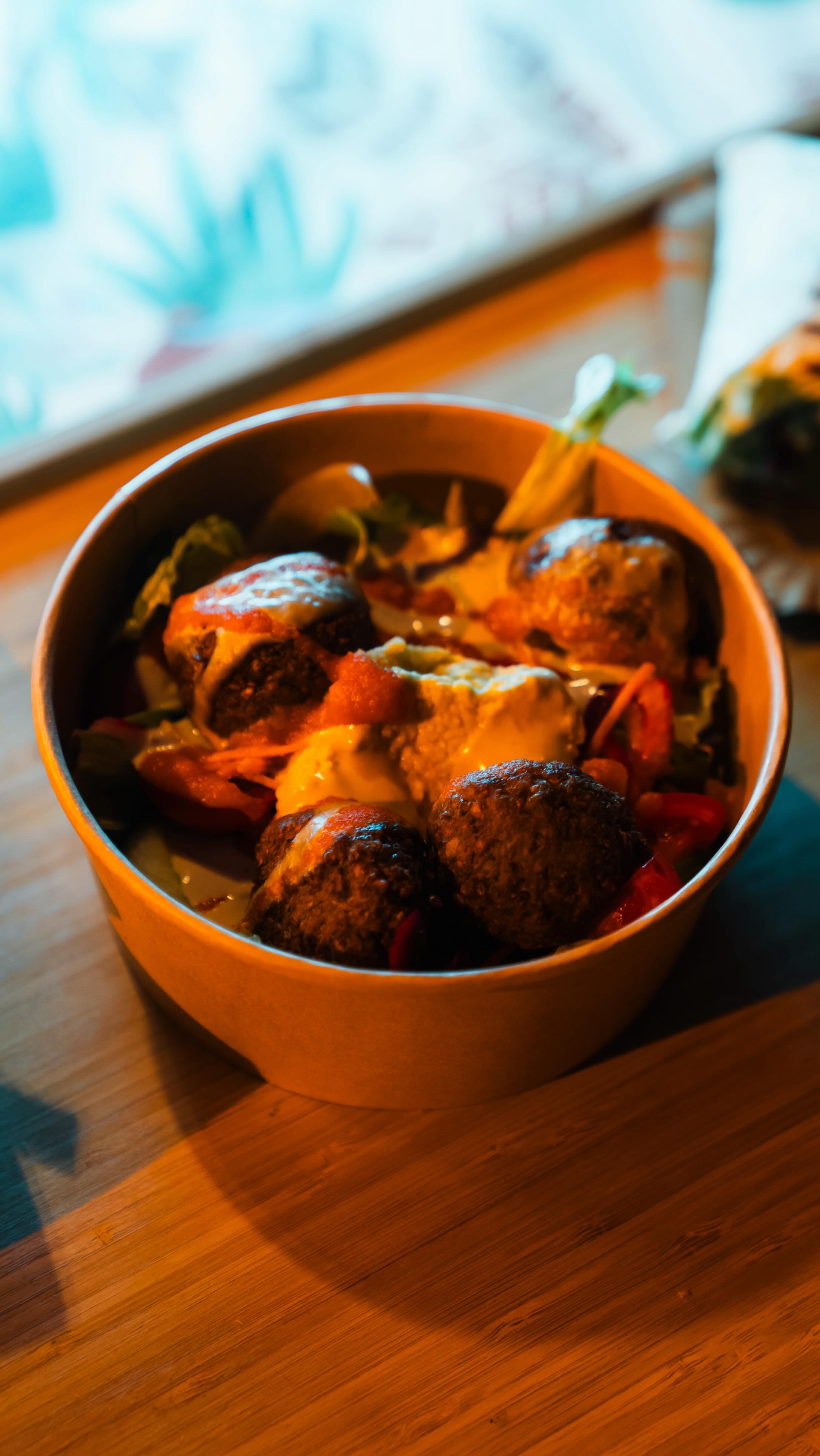 Od idućeg petka se konačno družimo, znamo da ste nas jedva dočekali! S nama je i najbolji falafel u gradu @falafel_etc_zg
Nova lokacija - Tržnica Kvatrić, isti originalni market i atmosfera @place.market.cro ! VIDIMO SE! #petkomjedemonaplacu #placnakvatricu #croatiafulloflife #croatiafullofflavours