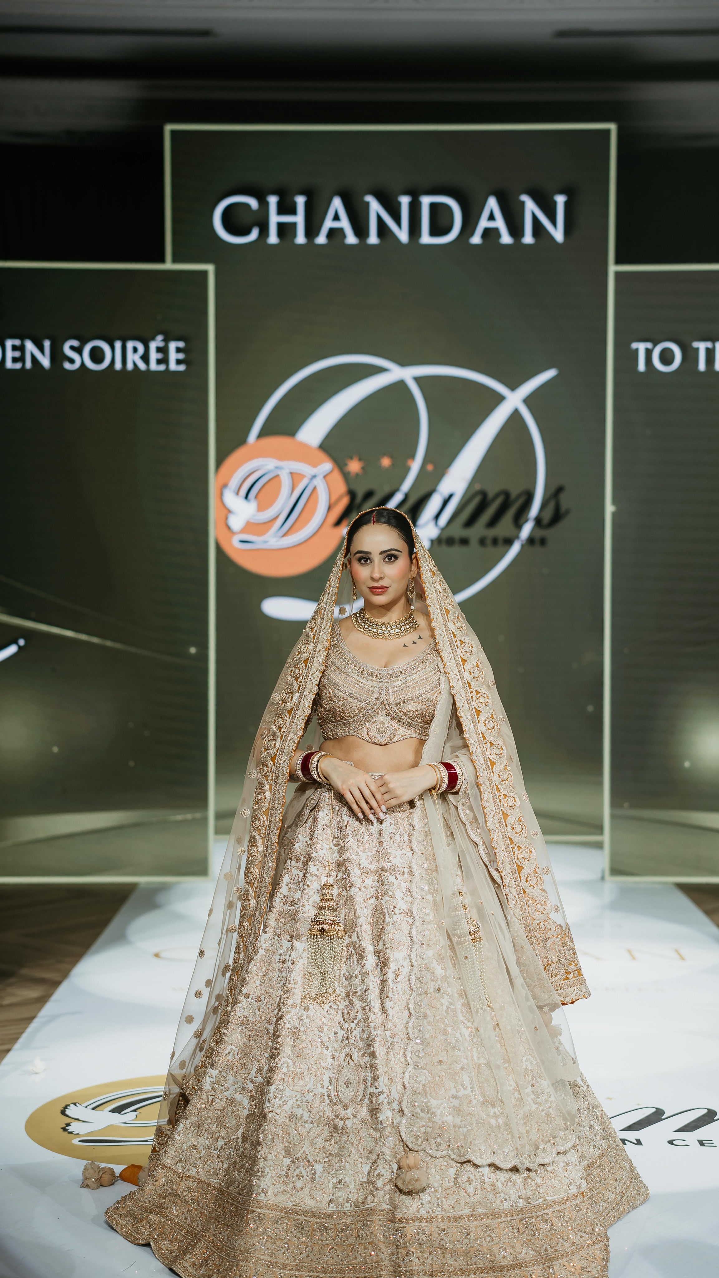 Crafted to be seen up close.
Remembered from afar.✨
.
.
.
#weddingoutfit #bridalwear #designerlehenga #exploremore #explore