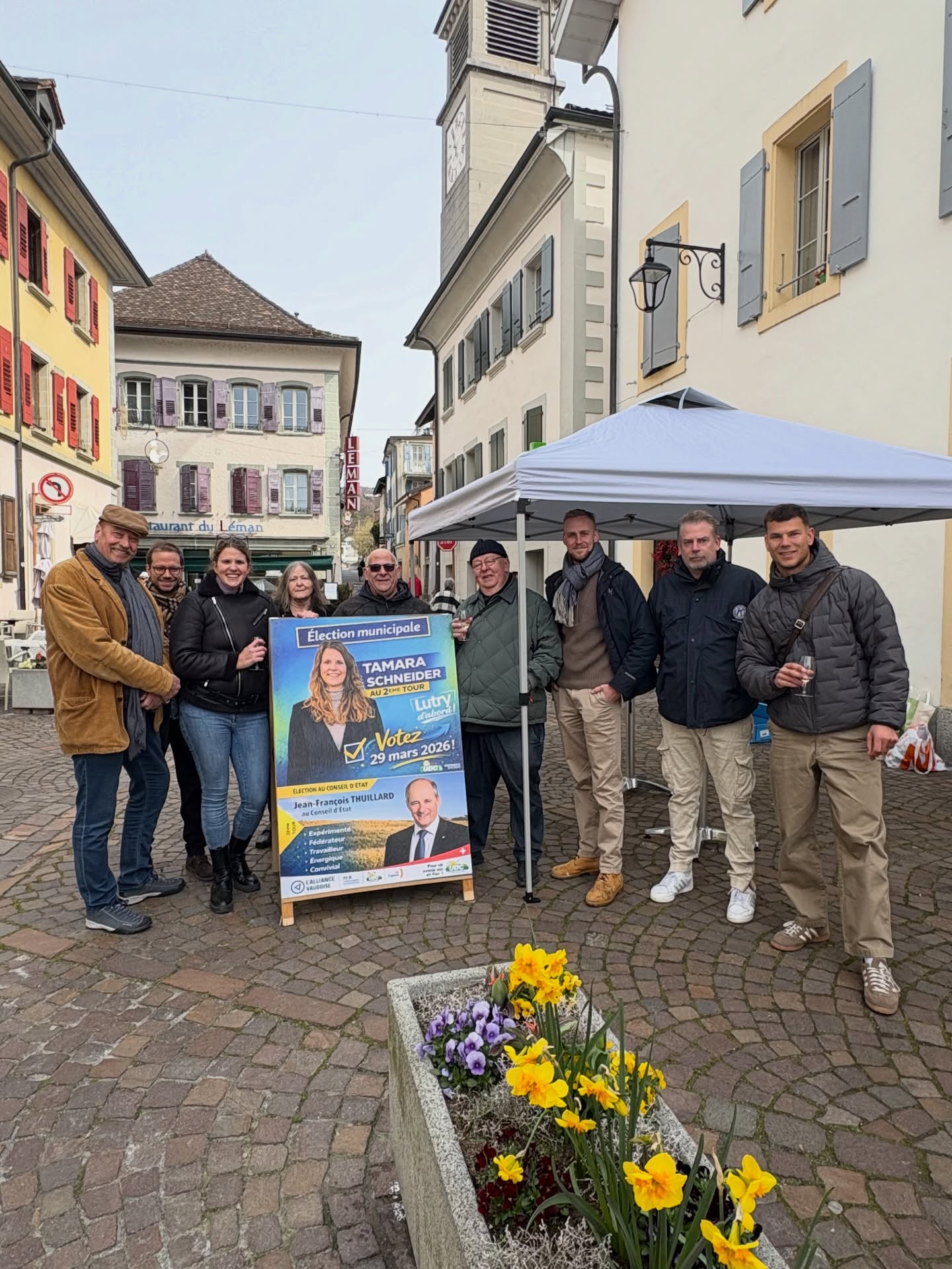 Dernier marché avant les élections de demain 😊
Merci à toutes celles et ceux qui sont venus échanger, partager et nous soutenir aujourd’hui à Lutry 🙏
Rendez-vous demain dans les urnes 🗳️
#Lutry #Elections2026 #Engagement #merci