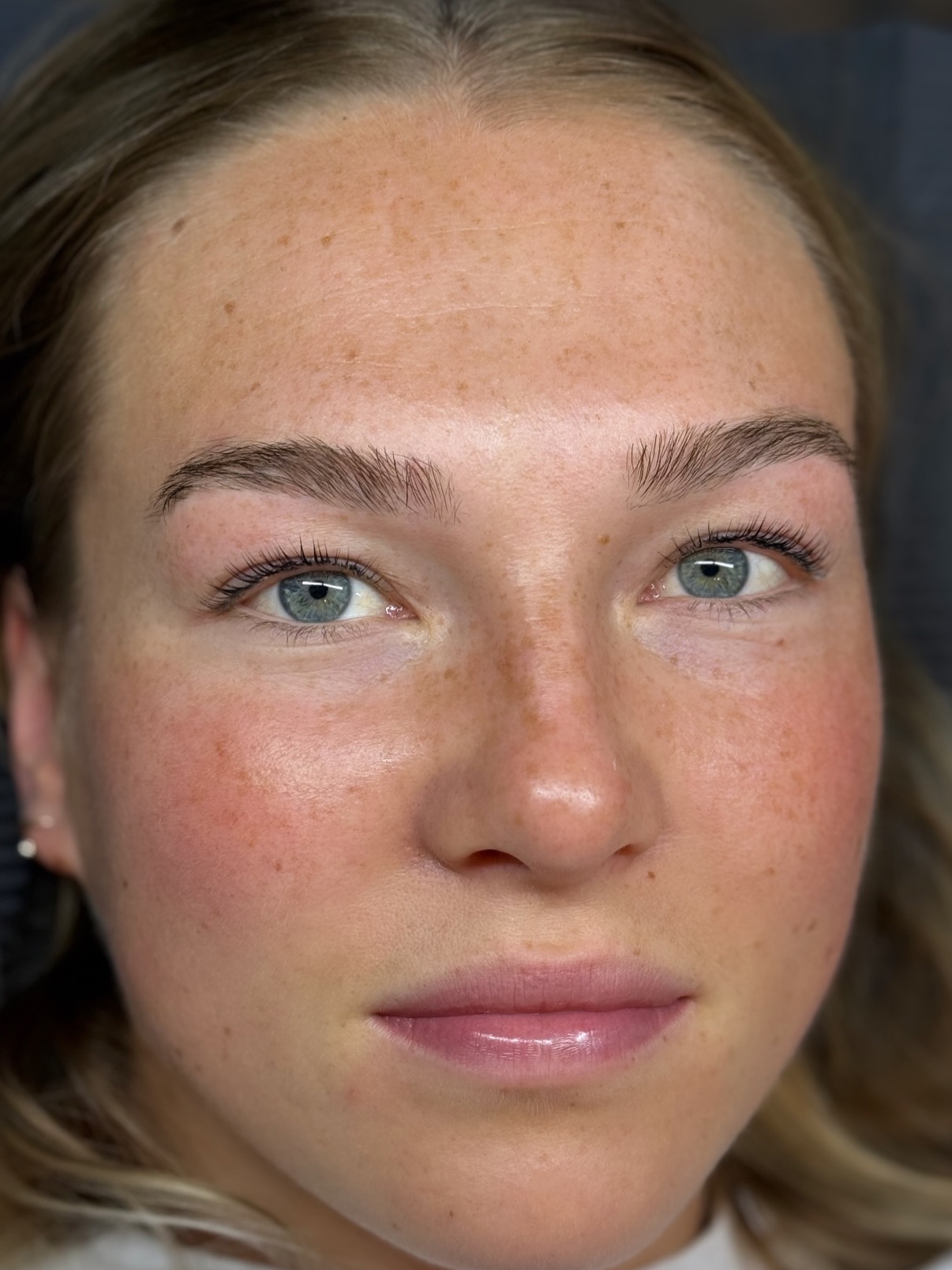 Another day, another lashlift ๐๐คฉ๐ฉต
Slide voor het verschil tussen vรณรณr en na de behandeling ๐๐ป Zo wil toch iedereen elke dag wakker worden? ๐ค
#lashlift #lashes #wimperlifting #spijkenisse #dolaserworks