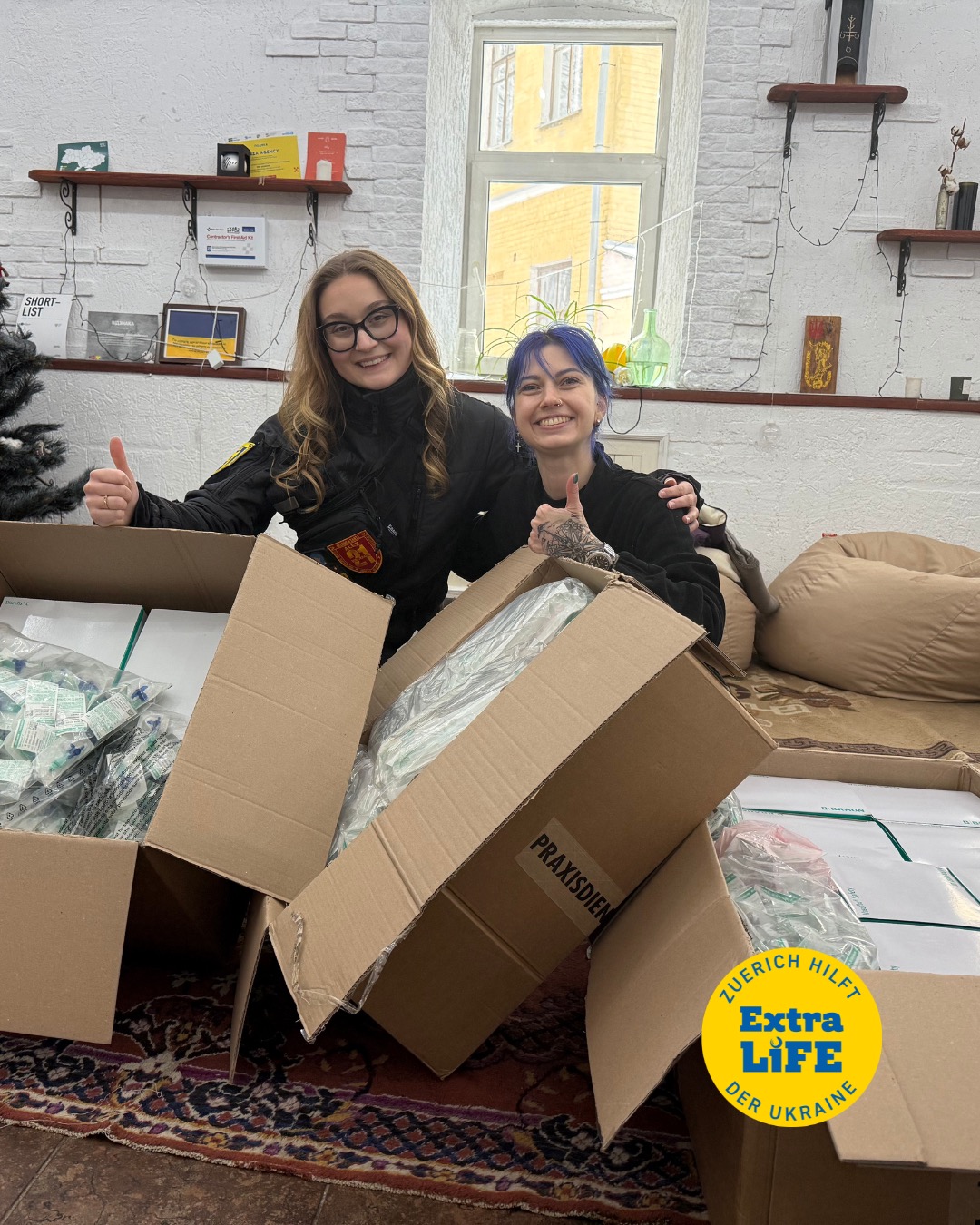 🩸Blood transfusions can literally save lives, but conventional blood supplies often cannot reach high-risk regions of Ukraine, and response time is critical. That’s why field transfusion kits can mean the difference between life and death.
🩸With CHF 50, you help purchase components for donor/recipient kits - components that are difficult or impossible to source in Ukraine. Thanks to your support, over 1,050 kits are already in use, helping medics save lives and train teams for emergencies.
🩸 Give hope. Give Extra Life and find out more about our project - link in bio.
🩸 Extra Life is a collaboration between Zuerich hilft der Ukraine ZhdU, @dug_bielefeld, and FARMA.
#ExtraLife #Ukraine #MedicalAid #SavingLives