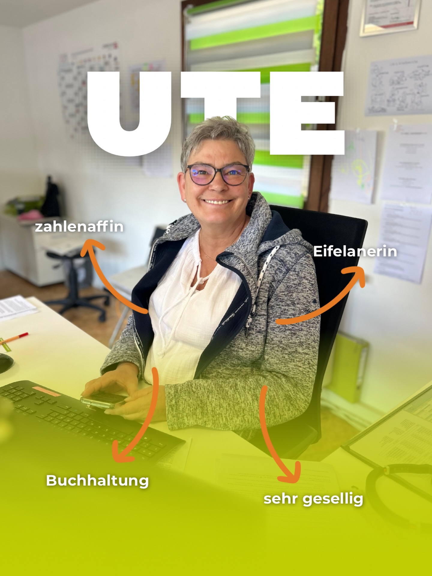 🚨 ZWEI LÜGEN, EINE WAHRHEIT
Heute im Fokus: Unsere gute Seele aus der Buchhaltung – Ute!
Seit sieben Jahren bändigt Ute bei ABAS die Zahlen und sorgt dafür, dass die Kasse stimmt. Mit ihrem sonnigen Eifel-Gemüt ist sie unsere Expertin für gute Laune und so schnell nicht aus der Ruhe zu bringen. ☀️
Aber was davon ist die Wahrheit? Nur eine Aussage stimmt:
💃 Ute hat früher als Gardemädchen die Tanzbeine geschwungen.
🥣 Ute hat ein geheimes Kochbuch mit 365 verschiedenen Suppenrezepten geschrieben.
🛳️ Ute ist so ein AIDA-Fan, dass sie die Route der „Prima“ im Schlaf auswendig aufsagen kann.
Was glaubt ihr? Kommentiert das passende Emoji! 👇
Wir sind gespannt, wer unsere Finanz-Fee wirklich kennt. Wer soll als Nächstes dran kommen? 😁