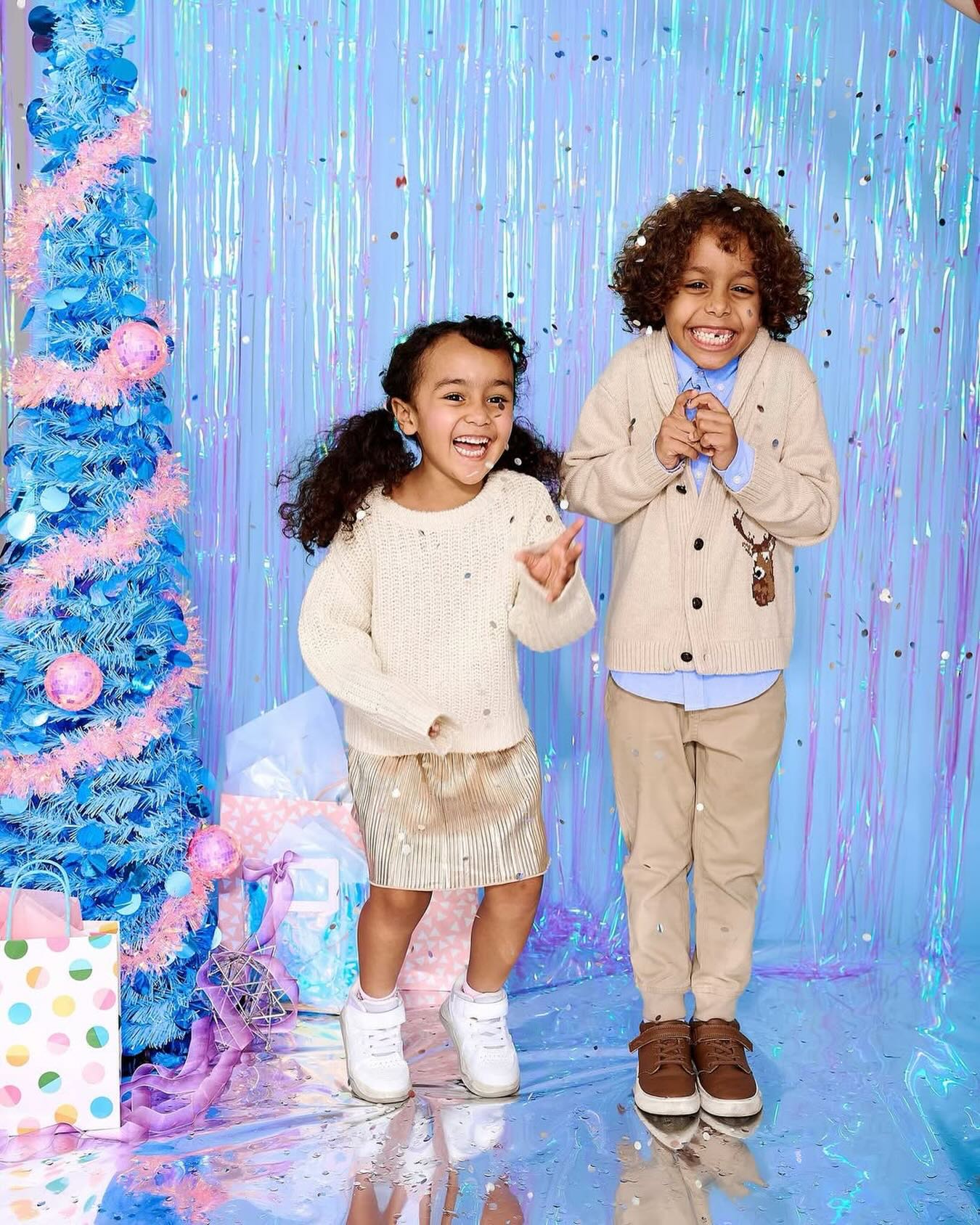 Double the talent, double the excitement! 🎬✨
Huge congrats to Zayine McCann, the boy making waves, on booking a supporting role in an upcoming holiday film shooting next week in Atlanta! 🌟 He’s already completed the table read and will play the only child in the movie🎄—a role that’s sure to stand out.
And shoutout to his sister Olivya McCann, who just booked a SAG Ford commercial that will air during the FIFA World Cup! ⚽🚗 Big wins all around for this family—hard work, consistency, and talent paying off in real time.
From the grind to the spotlight—this is just the beginning for these superstar siblings. More greatness on the way. 🚀