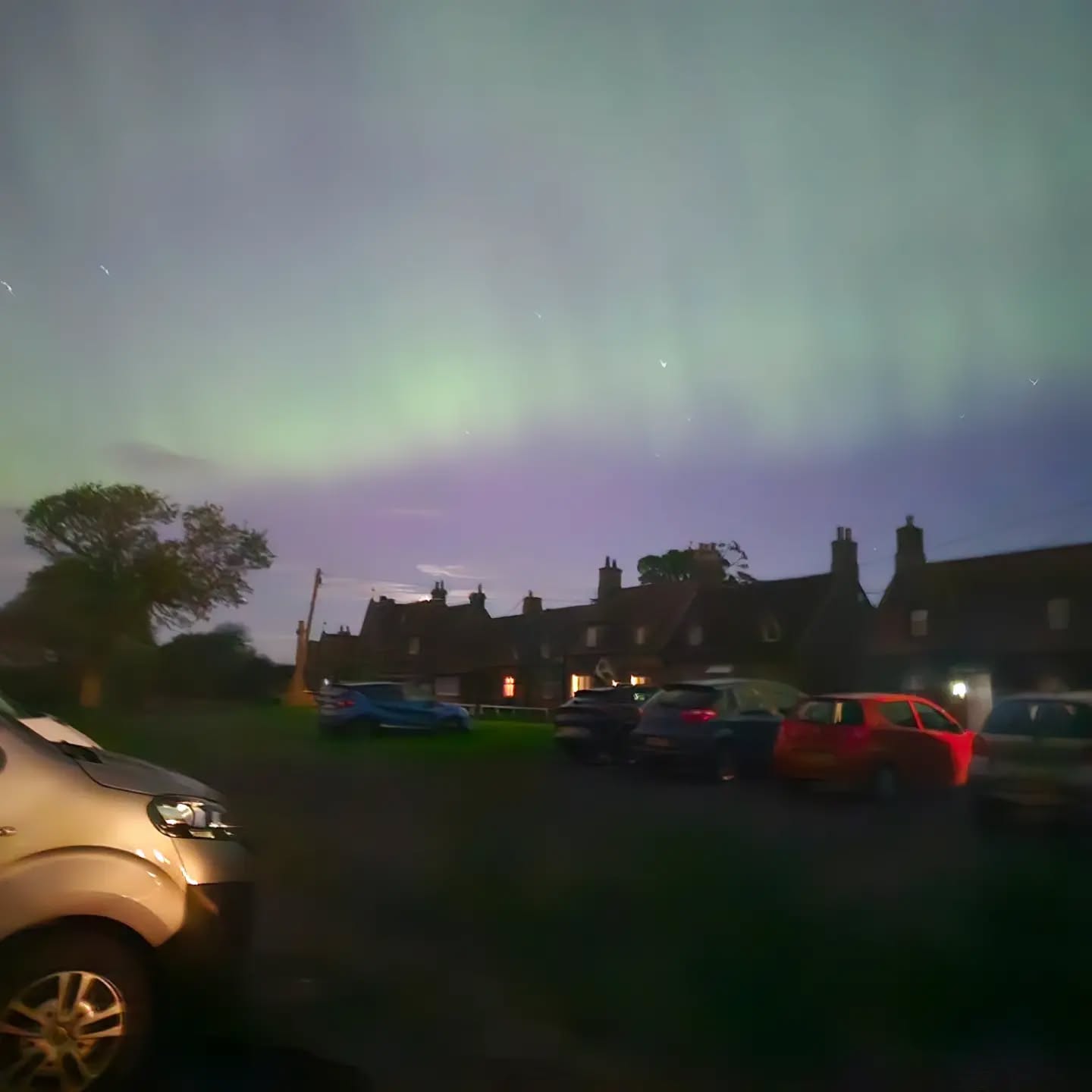 Thanks to Laura Elliot for sending in these amazing photos of the northen lights last night over Foulden. Were you lucky enough to see the display?