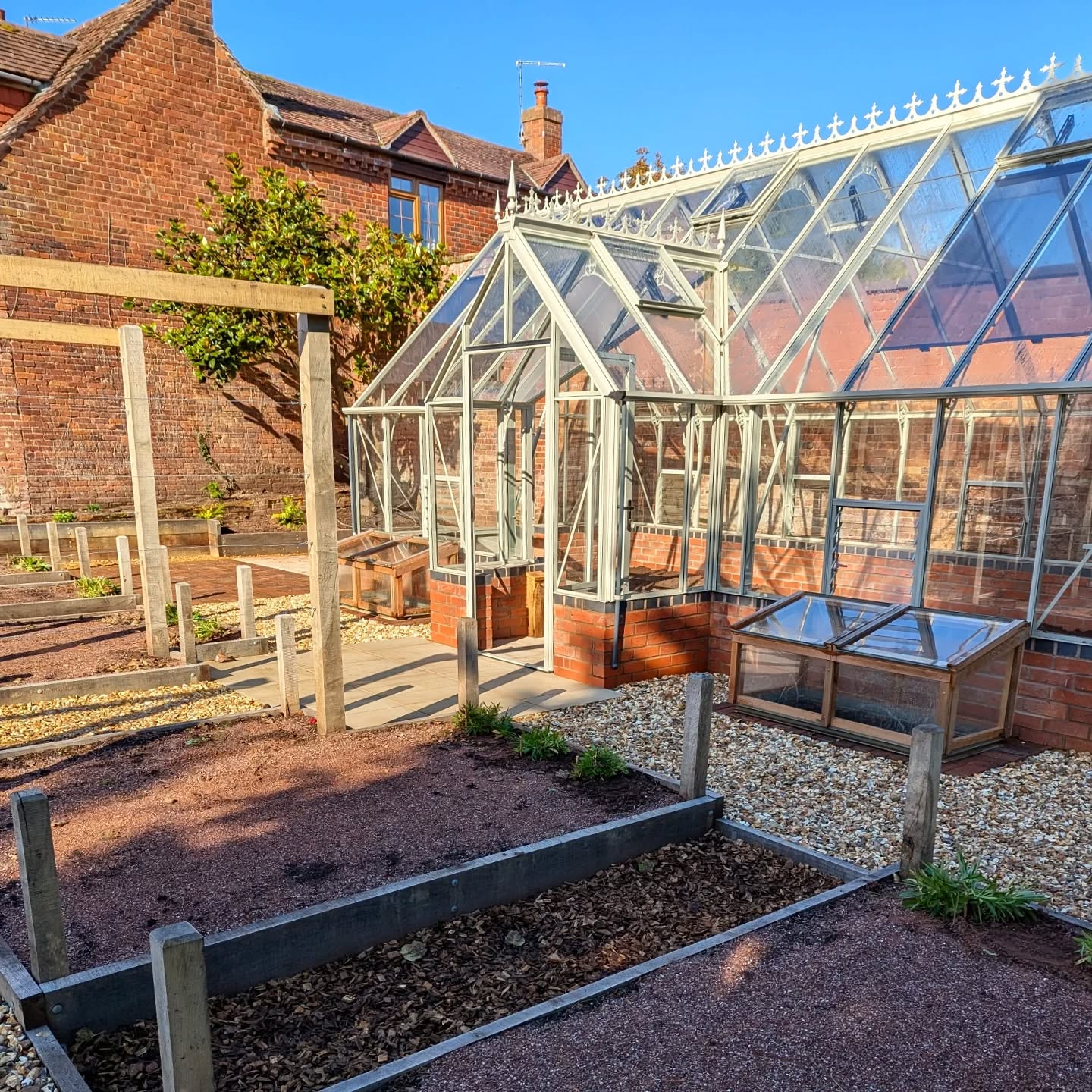 Kicking off the new year with a health check to our site that achieved practical completion before Christmas.
This 210 square metre Victorian-style kitchen garden is part of a much larger garden build for the most wonderful couple and their Georgian property in North Worcestershire.
The kitchen garden features bespoke quarried York stone, raised oak beds, oak posts, espalier fruit trees, an irrigation system and lighting, and the most gorgeous Robinson's greenhouse.
Will share photographs of the dipping pool in another post.
#EnvisageGardens
#DesignedByExpertsCreated By Craftsmen #ExquisiteBespokeLandscapes #WorcestershireGardenDesign
#landscapearchitect #gardendesigner #greenhouse #plantsofinstagram am #horticulture #growyourown #growyourownfood #vegetablegarden #kitchengarden #grownnotflown #worcestershire #worcester #countryside #countrylife #countryliving