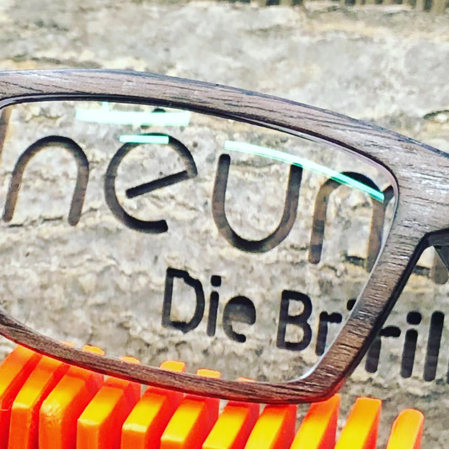 Model 11
#adneum #geheimtippBergen14
#holzbrille #selbstgemacht #woodworking #woodglasses