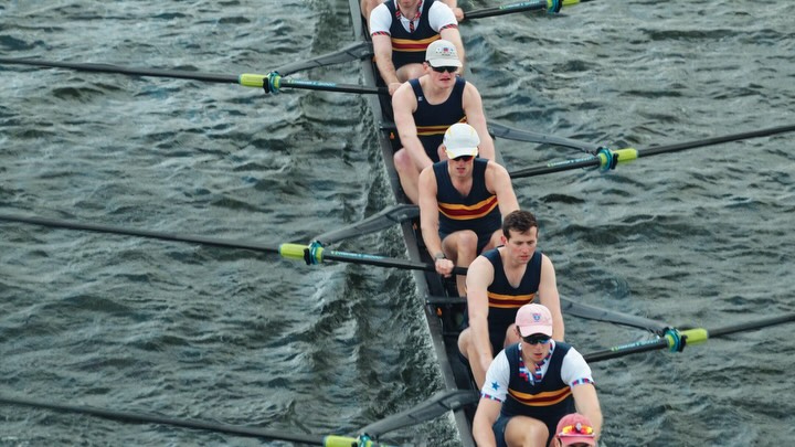 HoRR
Well done to the 5 crews who represented City at @eightshead this Saturday! The best performance yet from our men’s squad, with the first boat coming only 4.5s off the Jackson. Redemption arc incoming 😎
M1 - 37th overall, 3rd in the Jackson Trophy
M2 - 103rd, 2nd fastest provincial second boat
M3 - 288
M4 - 313
M5 - 349
With this great show of grit in challenging conditions, the men are ready to take on summer season ✨
Photos by @allmarkone