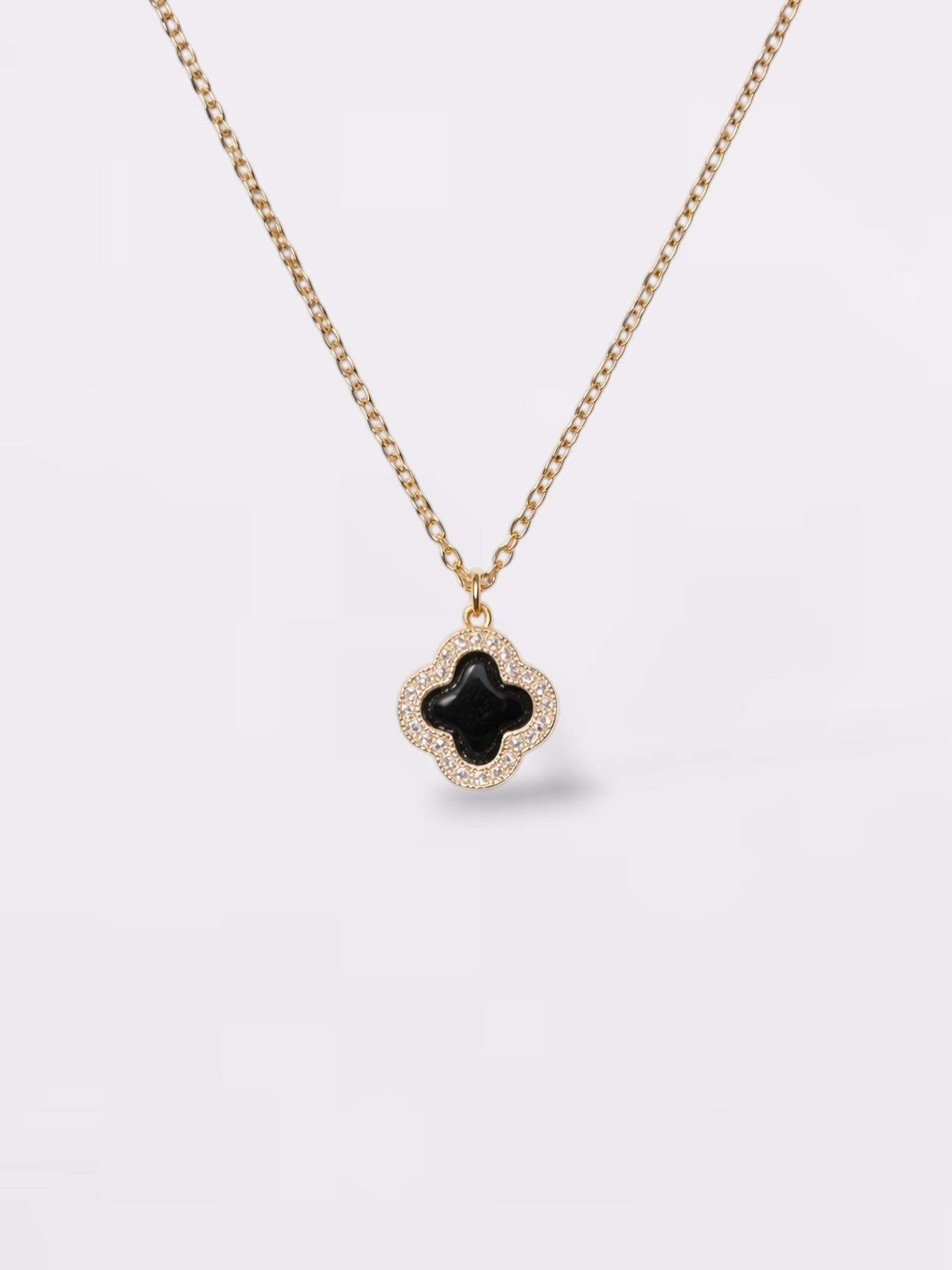 Introducing our stunning 18K Gold Plated Muse Clover Necklace, the perfect accessory for any modern muse. The on-trend necklace feature a classic clover design with zircon diamantés surrounding. We are obsessed 😍