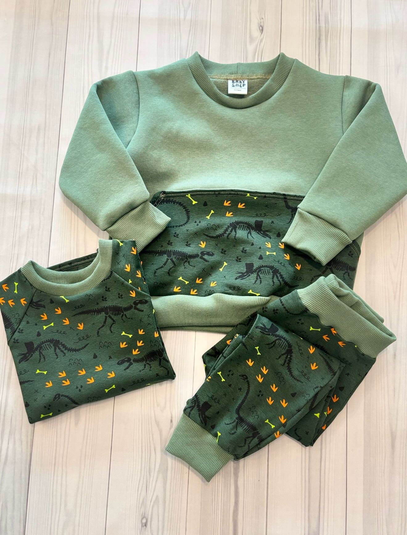 Throwing it back to this time last year ✨
Some of the gorgeous pieces we were busy creating and sending out — and honestly, still just as obsessed now as we were then 😍
It’s amazing to look back and see how far we’ve come… but one thing that hasn’t changed is the love that goes into every single order 💛
Which one was your favourite? 👇
#Throwback #SmallBusinessUK #HandmadeWithLove #ShopSmall #BehindTheScenes