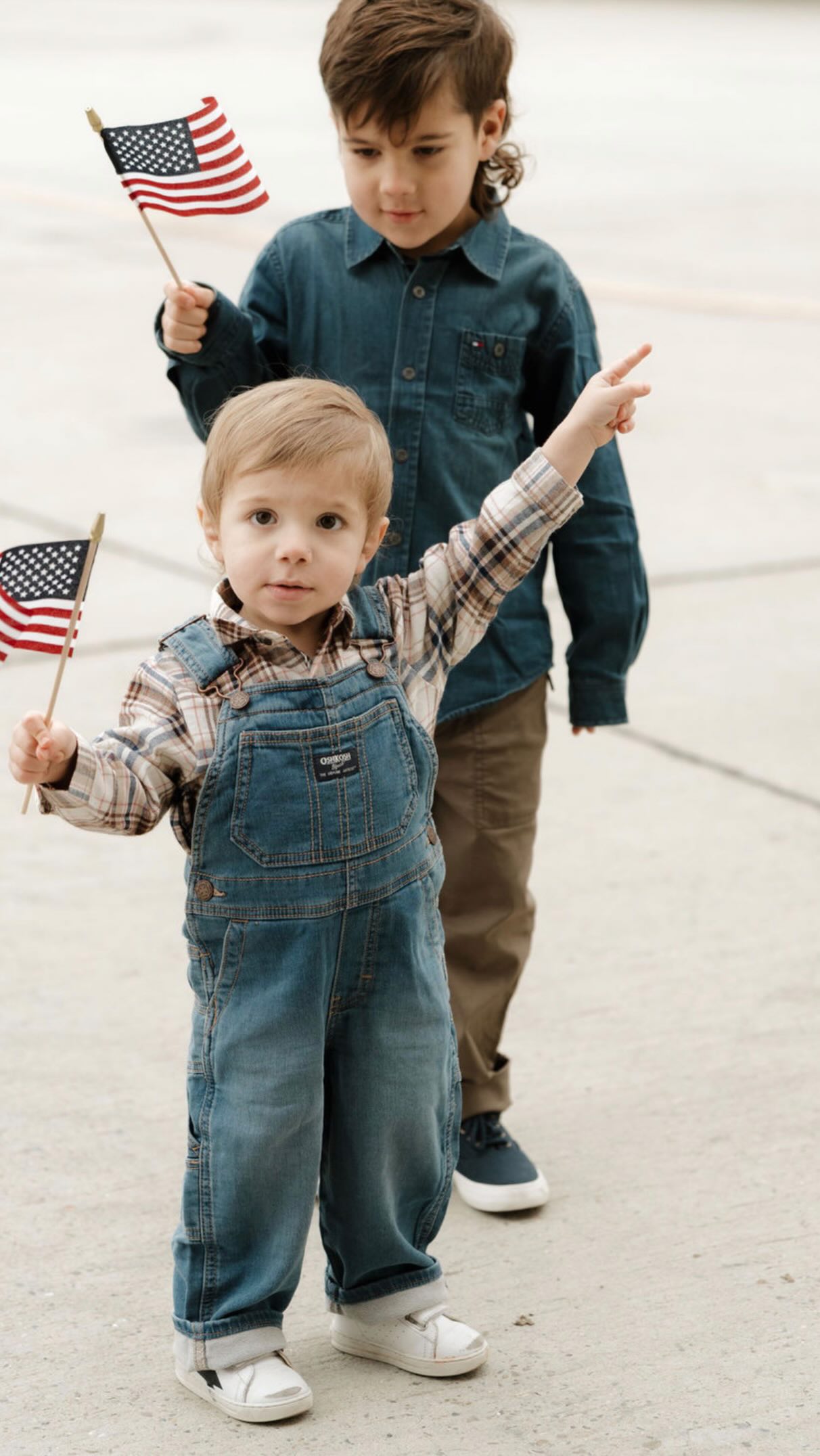 April is the Month of the Military Child — honoring the little heroes who serve in their own way every single day. The long nights, the FaceTime calls, the missed moments… all leading up to this one.
No one does strength, resilience, and unconditional love like a military child 💜
homecoming isn’t just emotional — it’s everything they’ve been waiting for. 🥹
.
.
.
.
.
#MonthOfTheMilitaryChild #MilitaryHomecoming #LittleHeroes #MilitaryFamily #HomecomingDay
