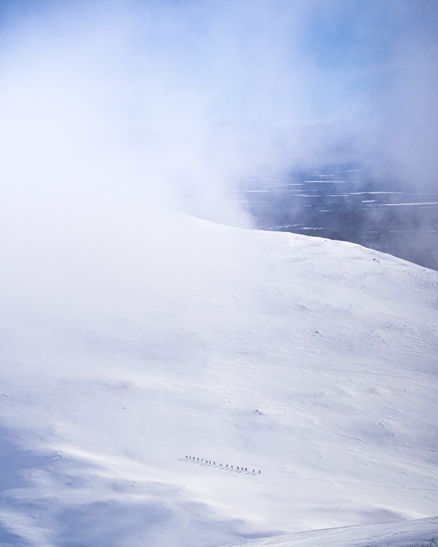 No vähänkö ollut Pallasta ❤️
Viime viikko oli aivan huikeaa elämistä tuntureilla - eikä kevät ole vasta kuin alussa! Tunturihiihdot ovat tehneet latua lumisessa tunturissa, laskien olemme kisanneet juoksevien pilvien kanssa!
Ole liikkeessä, ole osa hiljaisuutta, ole tunturissa.
#pallaksenpöllöt
#pallastunturi
#tunturiparatiisi
#pallas
#backcountry
#vapaalasku
#laplandfinland
#lapland